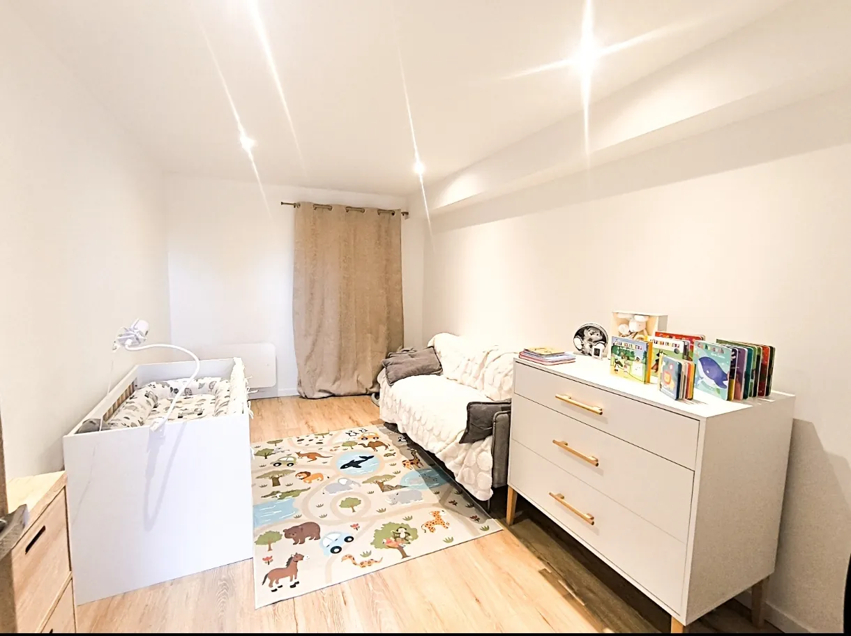 Maison de village rénovée à Crézancy – 6 chambres, jardin, proche Château-Thierry 