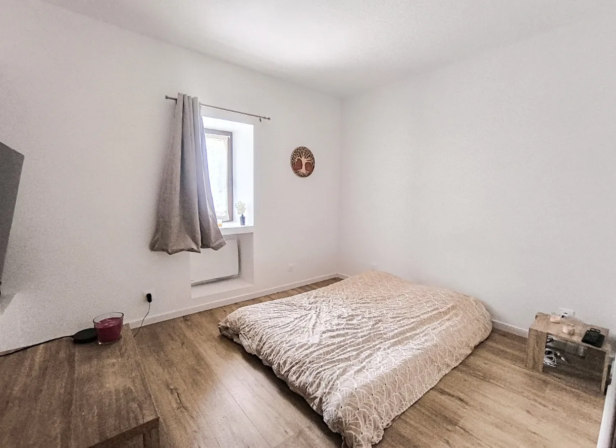 Maison de village rénovée à Crézancy – 6 chambres, jardin, proche Château-Thierry 