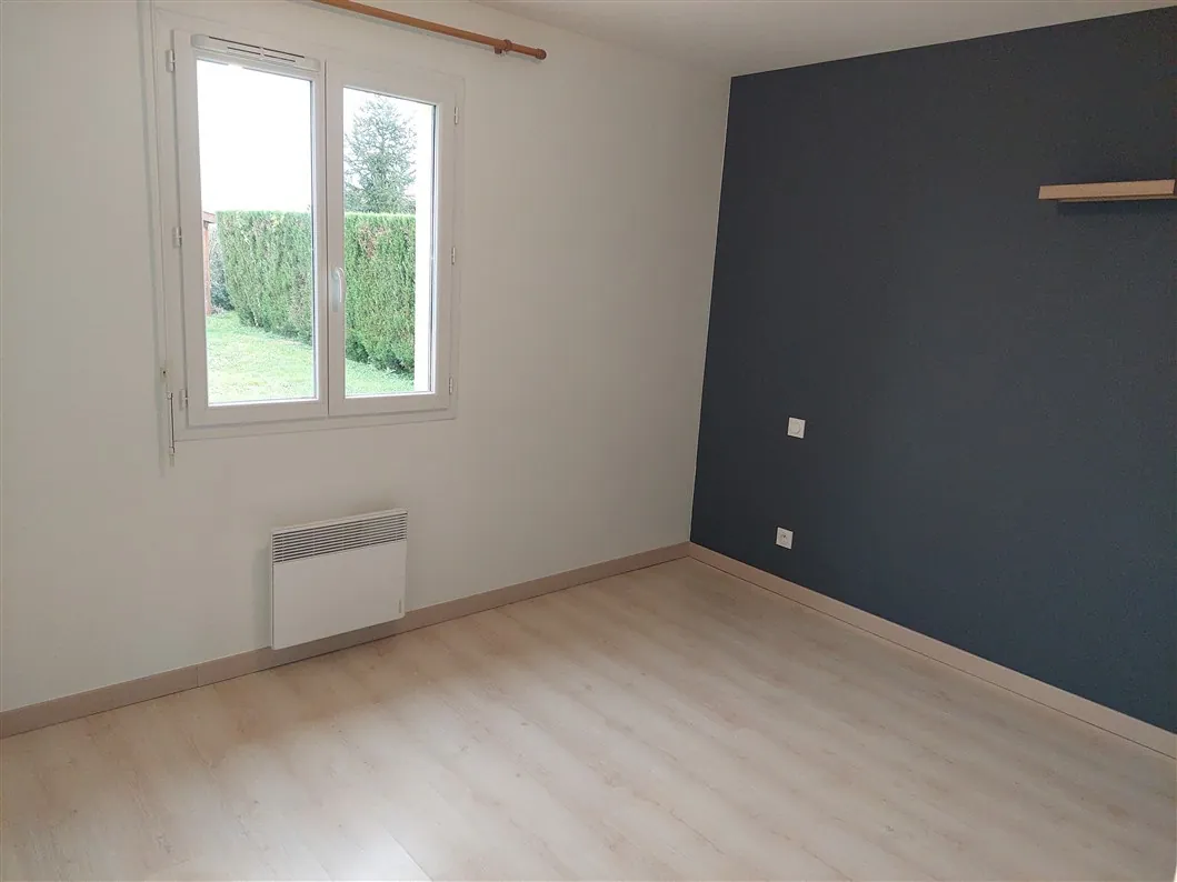 Maison moderne de 2012 avec jardin et piscine près de Langon 