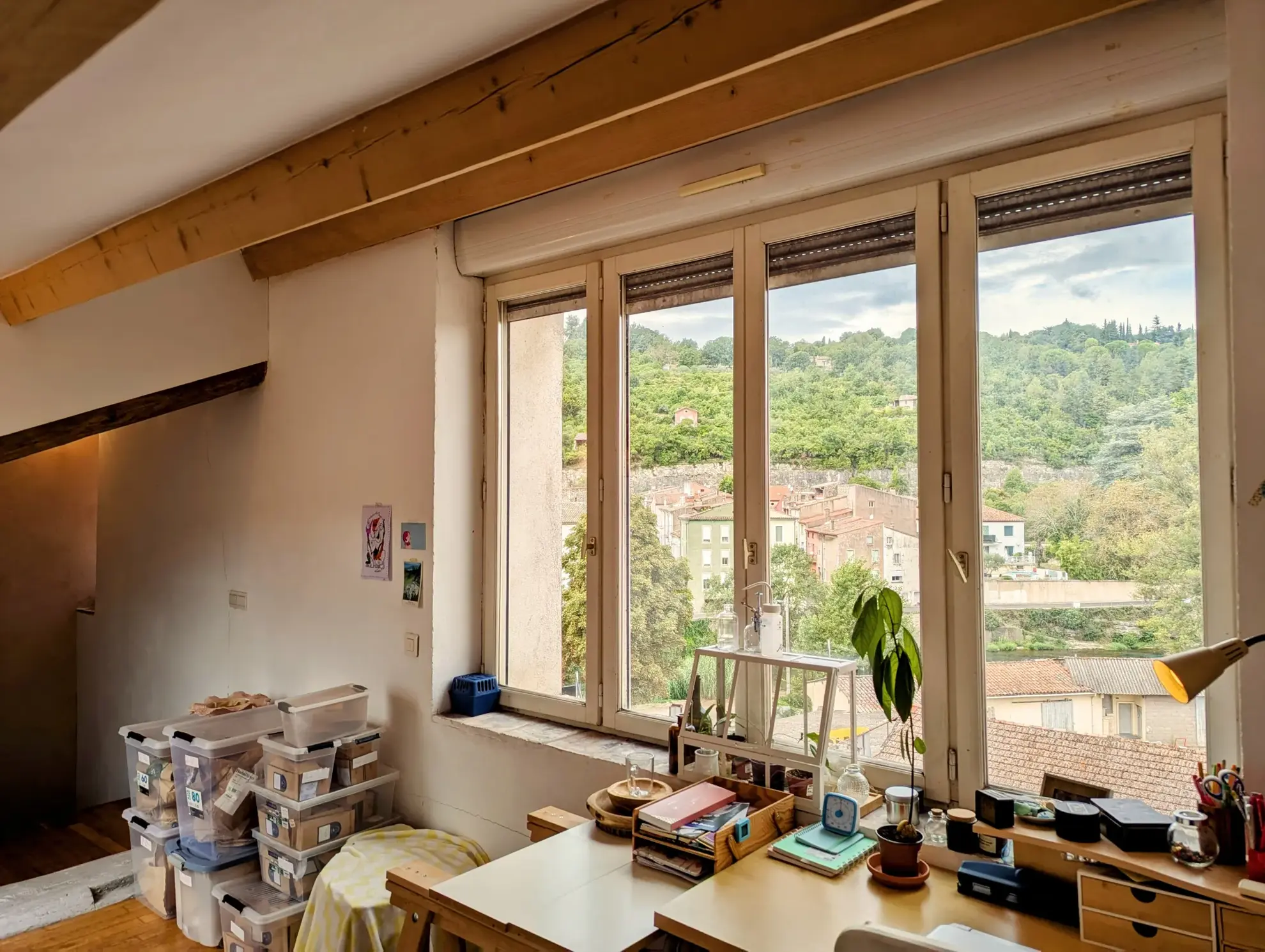 Appartement triplex lumineux avec terrasse à Bédarieux - Vue dégagée et emplacement privilégié 