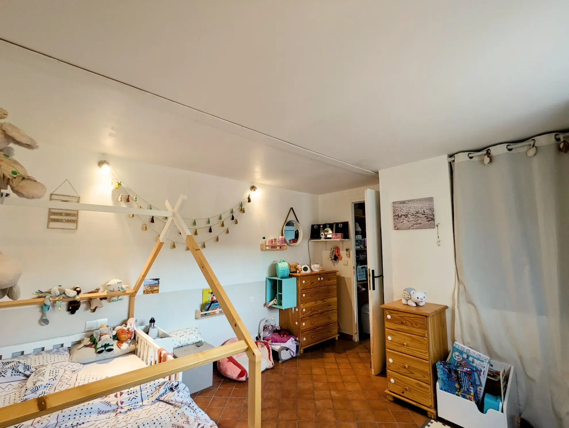 Appartement triplex lumineux avec terrasse à Bédarieux - Vue dégagée et emplacement privilégié 