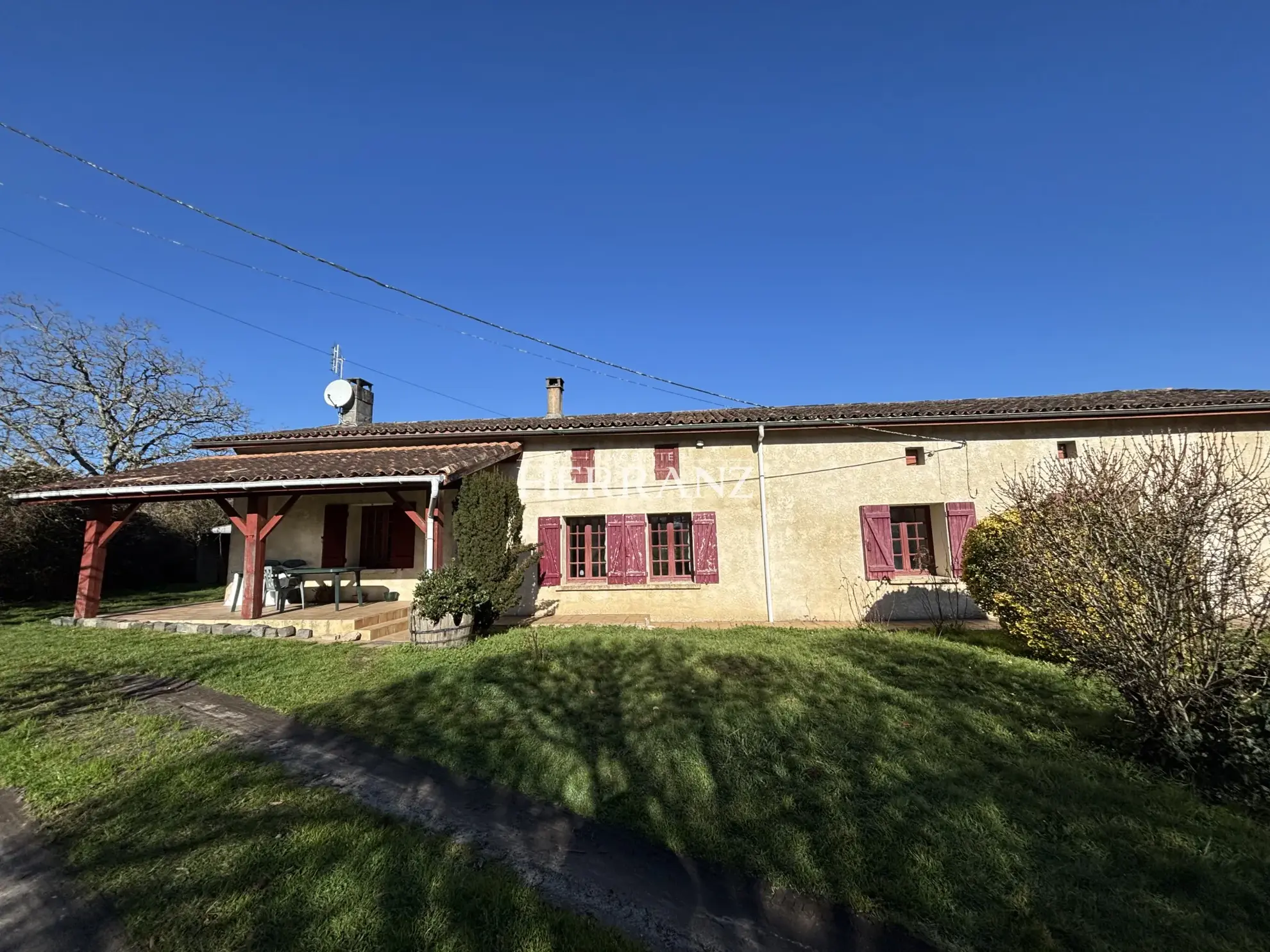 Belle maison de campagne de 123 m² avec grand jardin et dépendance proche de Bordeaux 