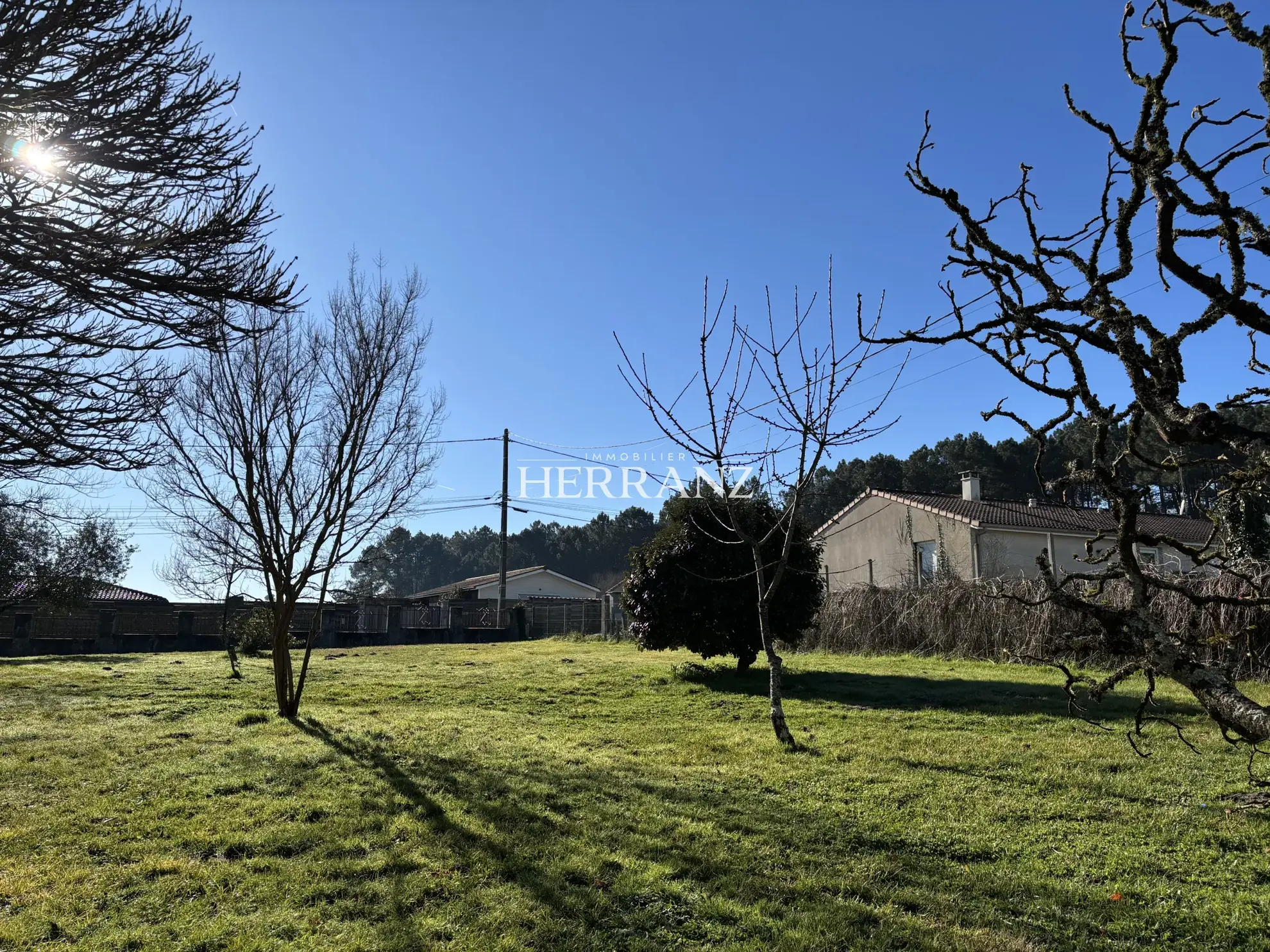 Belle maison de campagne de 123 m² avec grand jardin et dépendance proche de Bordeaux 