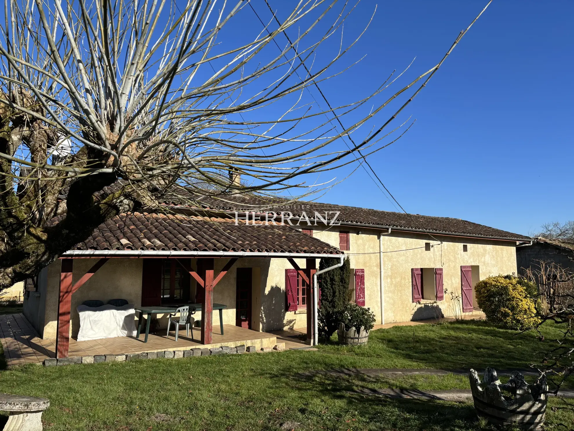 Belle maison de campagne de 123 m² avec grand jardin et dépendance proche de Bordeaux 