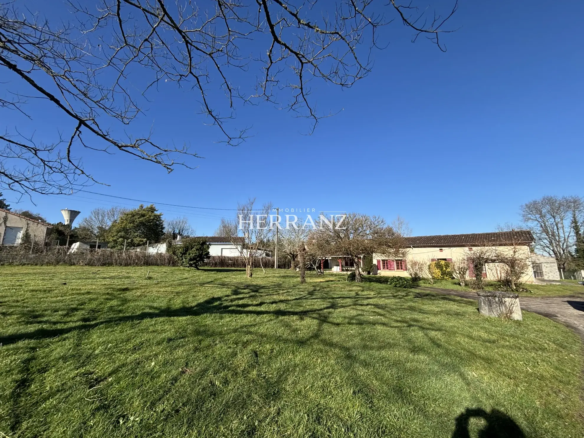 Belle maison de campagne de 123 m² avec grand jardin et dépendance proche de Bordeaux 