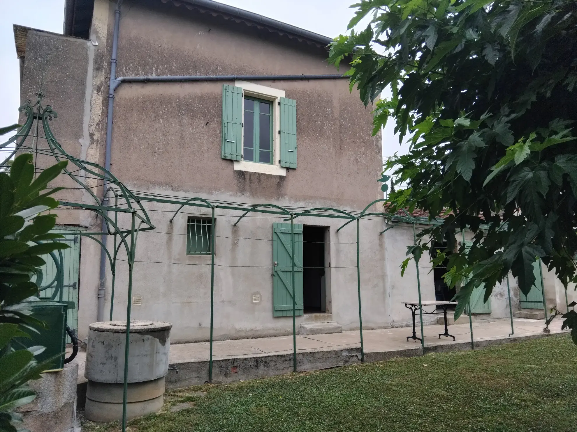 Maison ancienne à rénover avec terrain à Castres - Opportunité d'investissement 