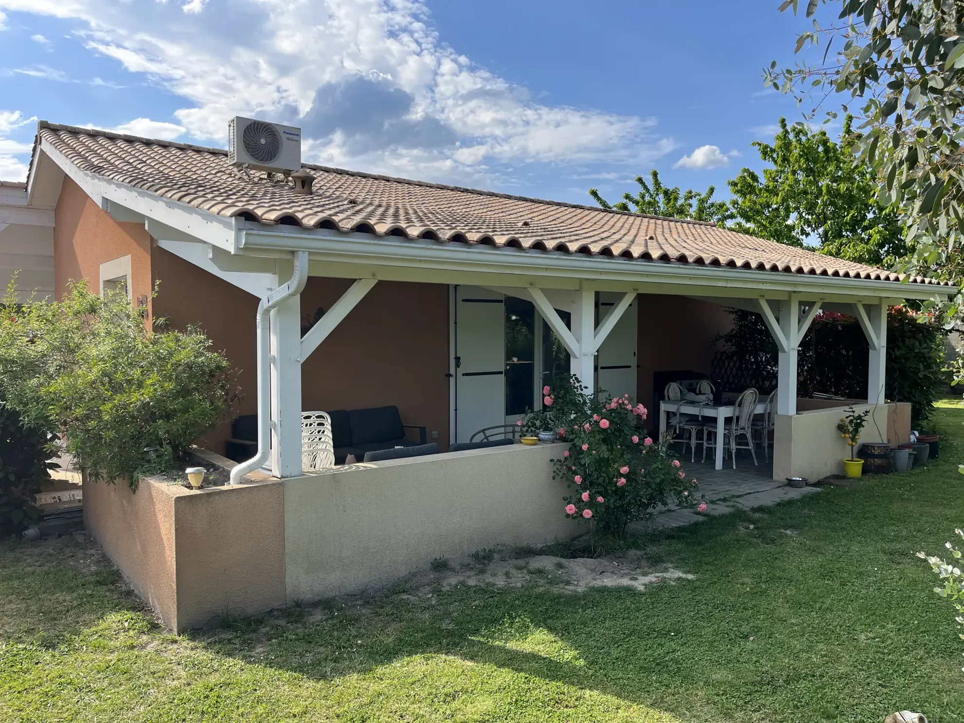 Appartement 2 pièces avec terrasse et jardin au Chesnay Rocquencourt 