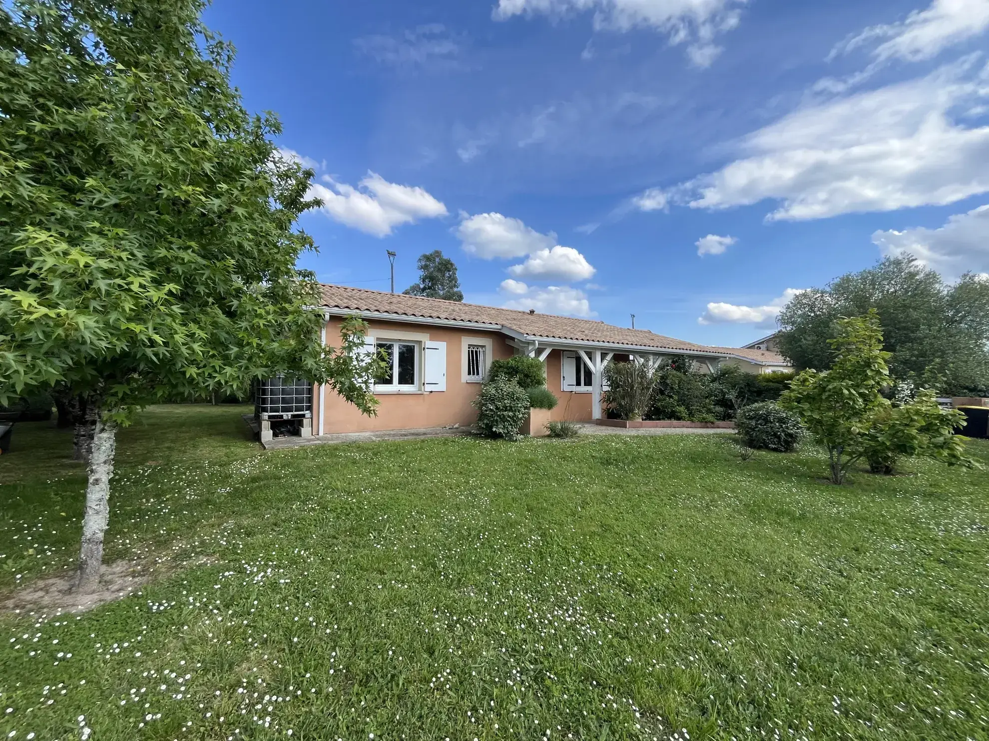 Appartement 2 pièces avec terrasse et jardin au Chesnay Rocquencourt 