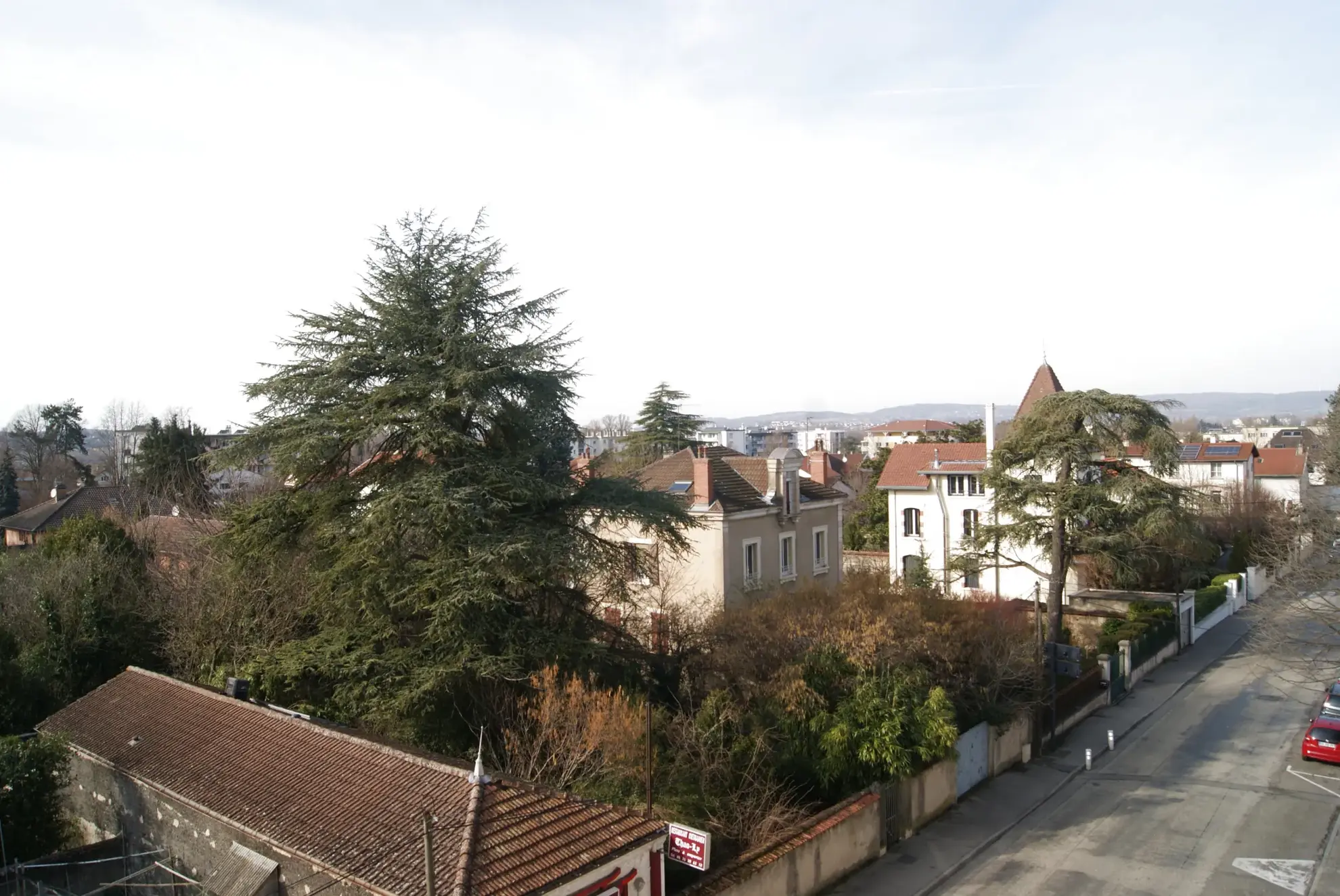 Appartement T4 de standing au centre de Bourgoin Jallieu avec terrasse et parking 