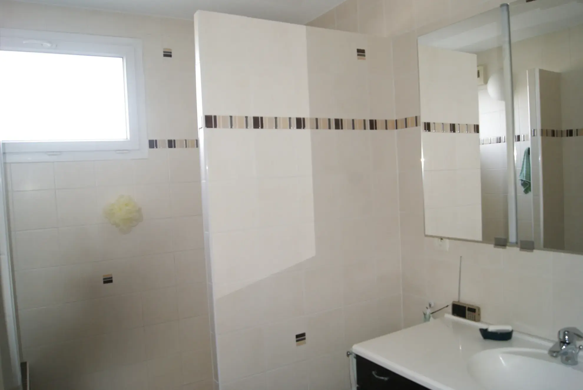 Appartement T4 de standing au centre de Bourgoin Jallieu avec terrasse et parking 