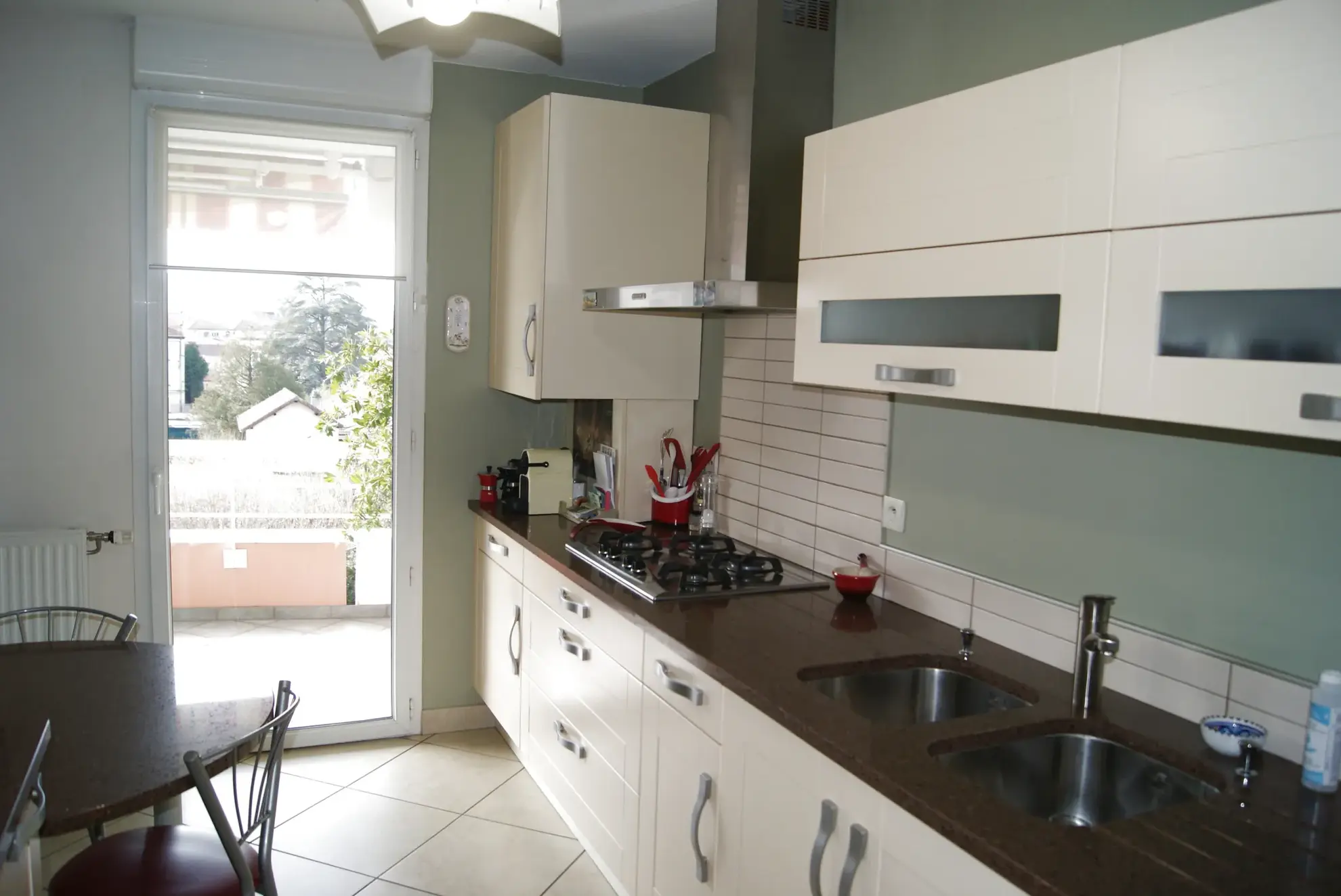 Appartement T4 de standing au centre de Bourgoin Jallieu avec terrasse et parking 