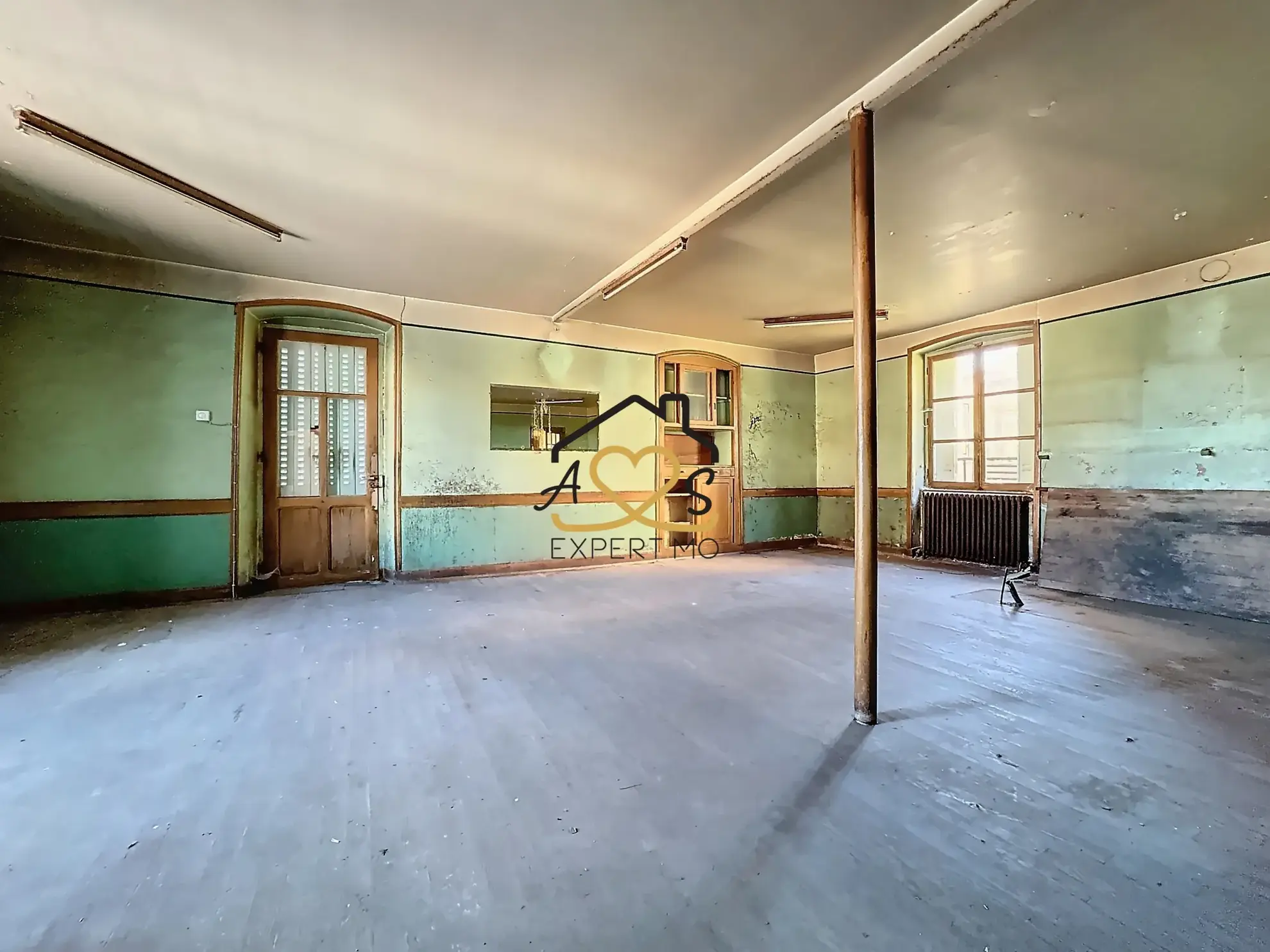 Maison à rénover à Doranges pour chambres d'hôtes ou investissement immobilier 