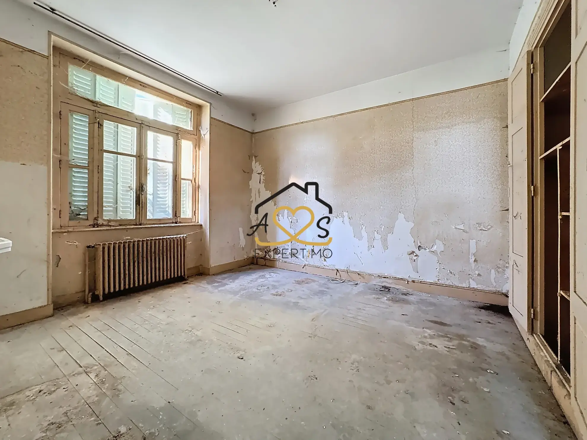 Maison à rénover à Doranges pour chambres d'hôtes ou investissement immobilier 