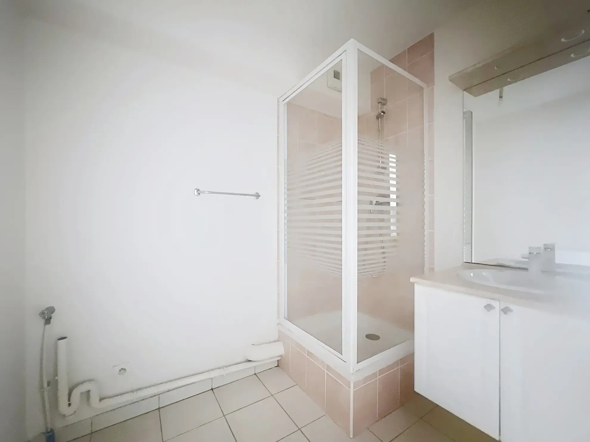 Appartement T3 avec balcon et garage à Pierre-Bénite, 66 m², secteur calme 