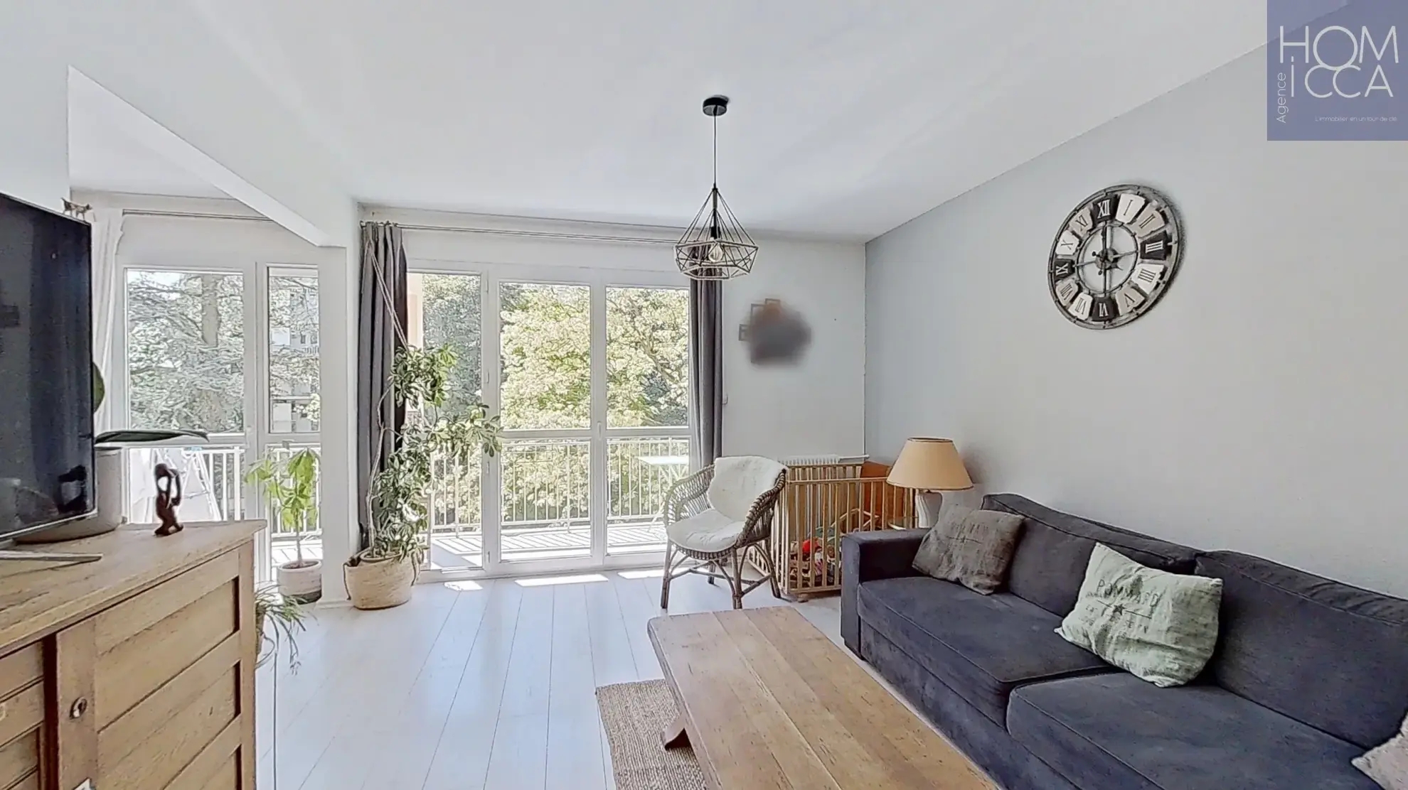 A vendre appartement T3 lumineux de 71,31 m² à Sainte-Foy-lès-Lyon avec balcon et vue sur les Monts du Lyonnais 