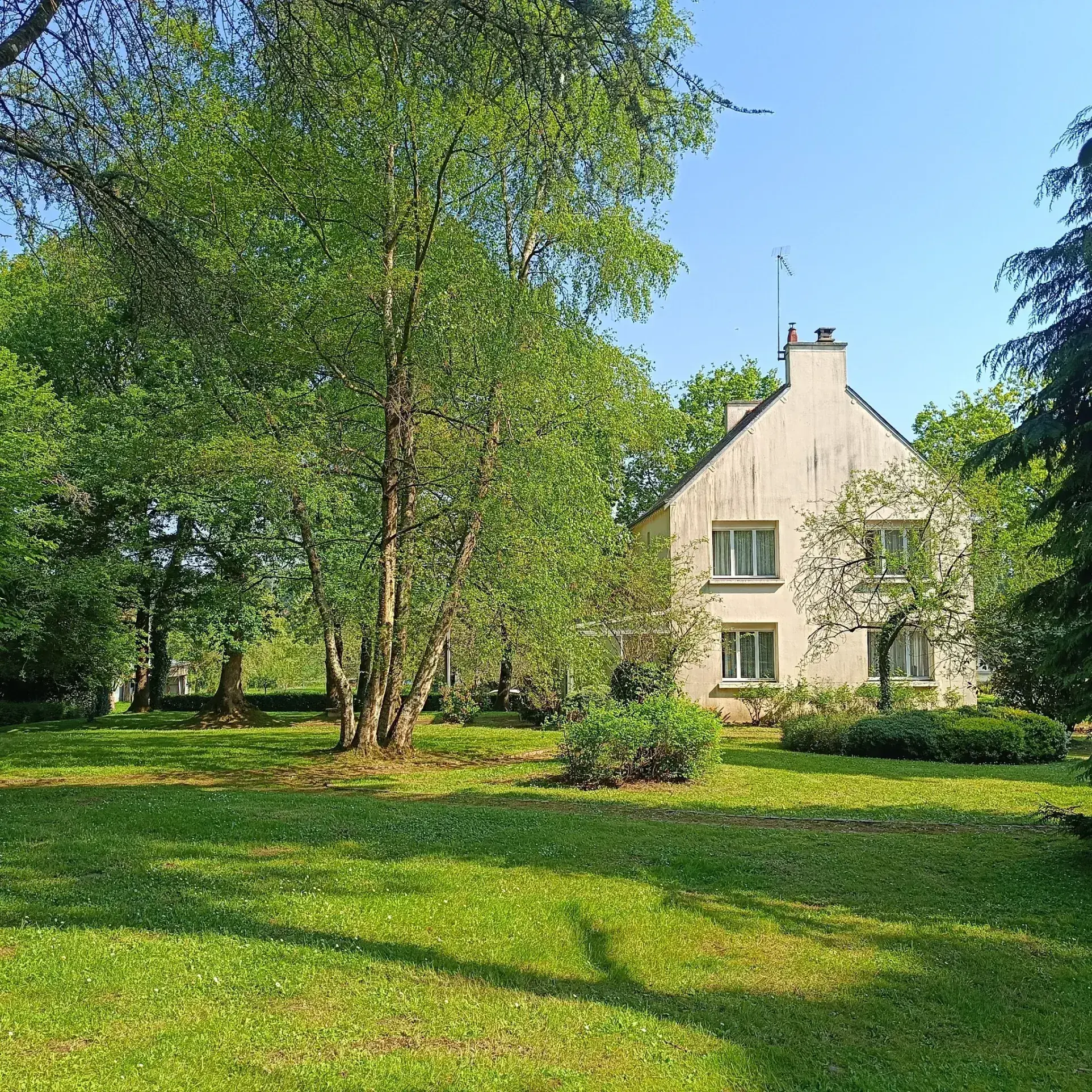 Maison 100m² avec 3 chambres et parc à La Croix-Helléan, proche Josselin