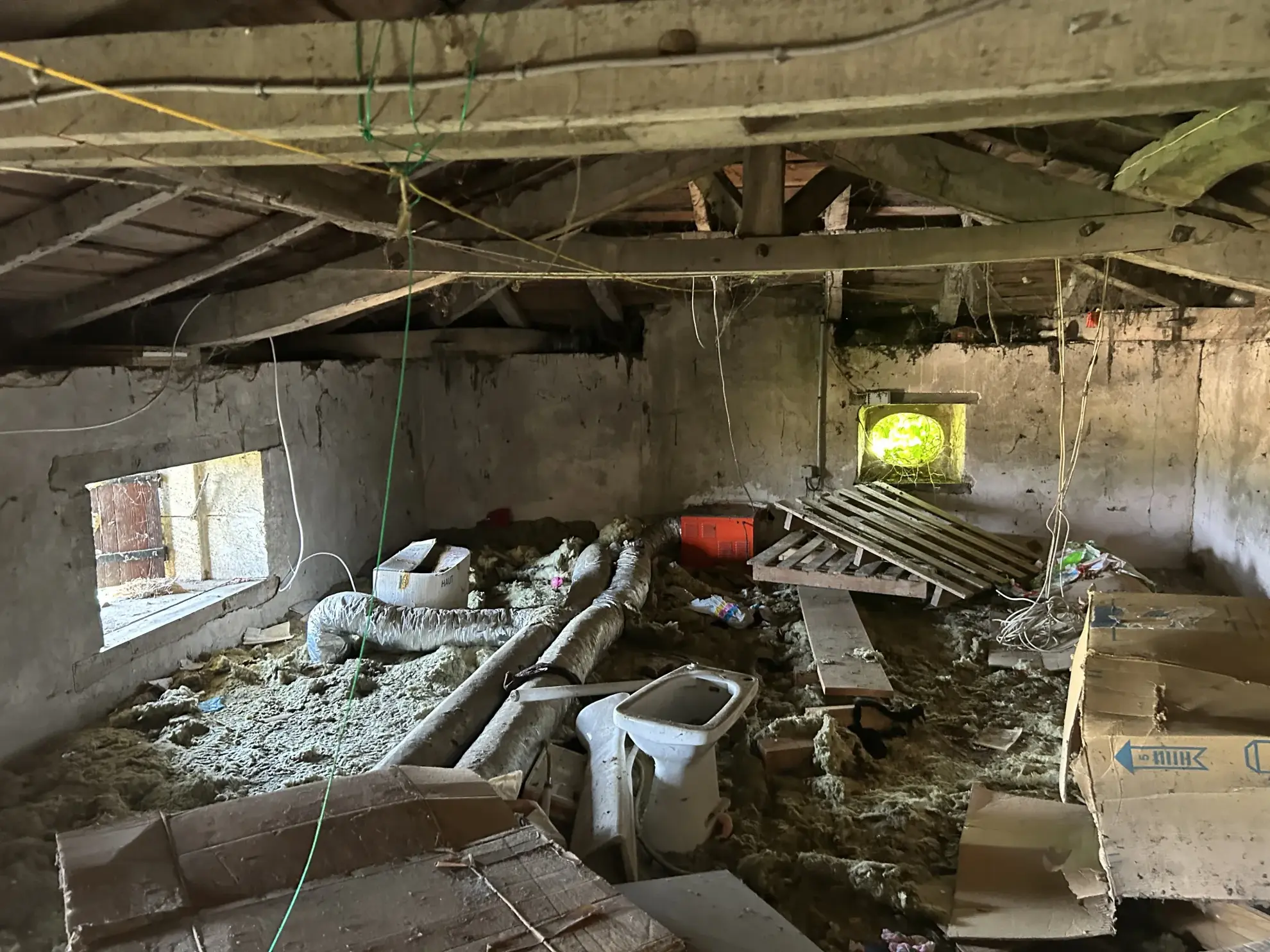 Propriété à rénover de 6 hectares à Langon, potentiel agricole ou équestre 