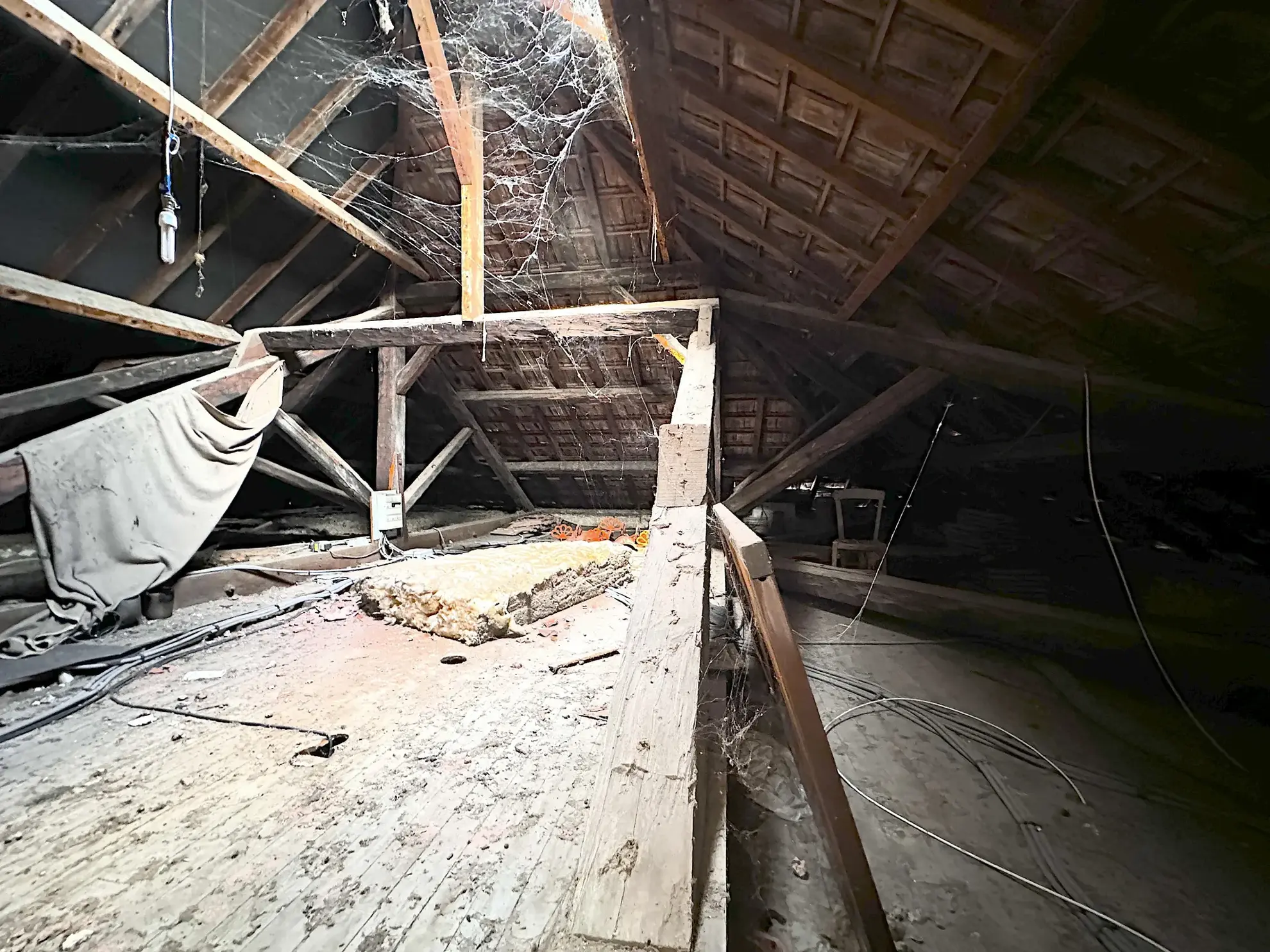 Maison de ville avec piscine au centre de Châtellerault, charme historique et grands espaces 