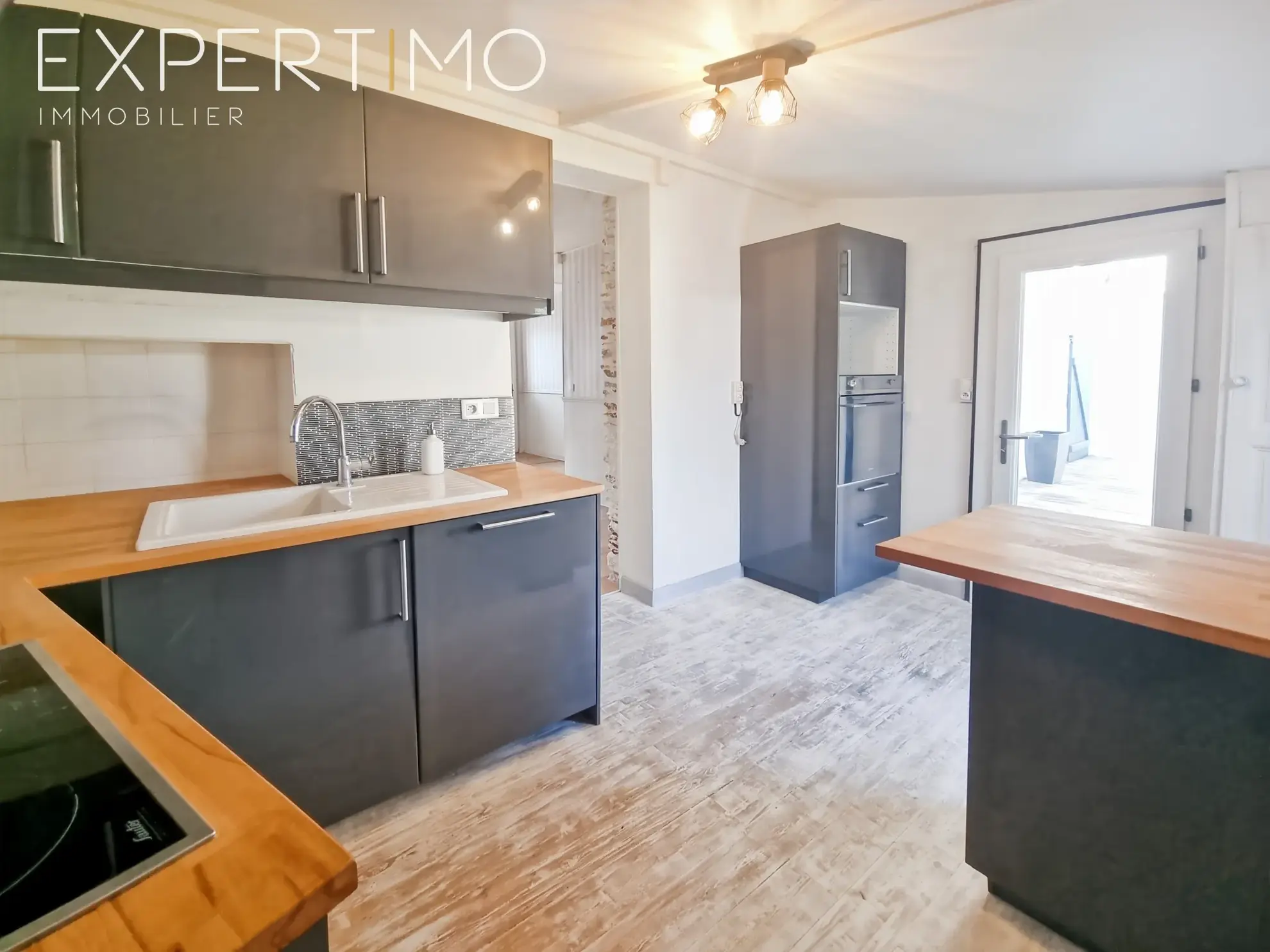 Maison avec jardin et piscine à Machecoul-Saint-Même - 87 m², 2 chambres 