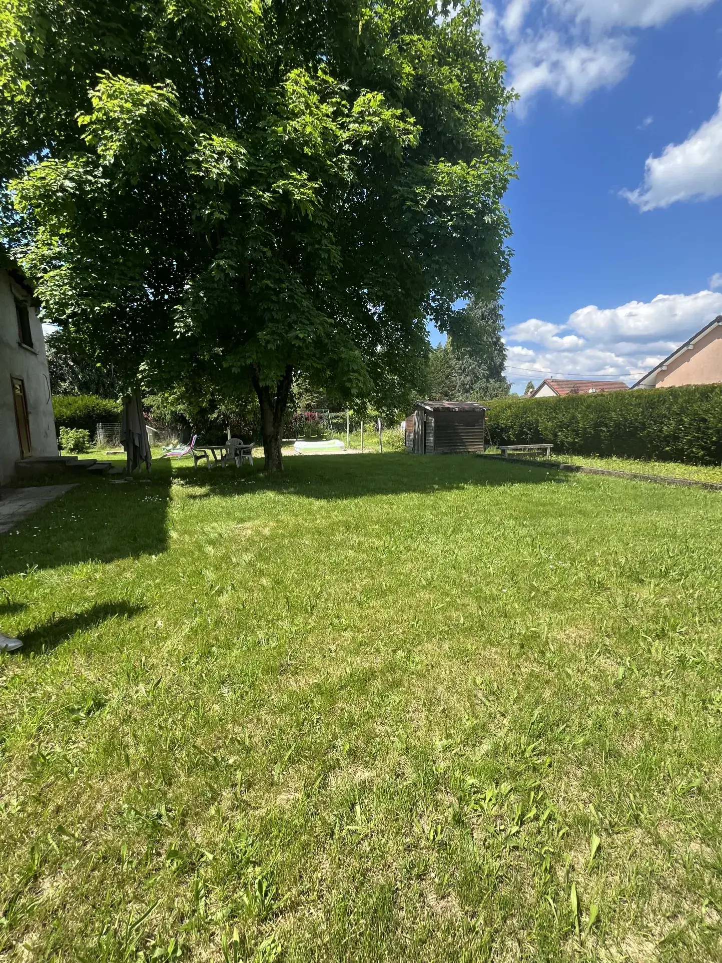 Maison ancienne en pierre de 190 m2 avec 5 chambres à Saint Germain 