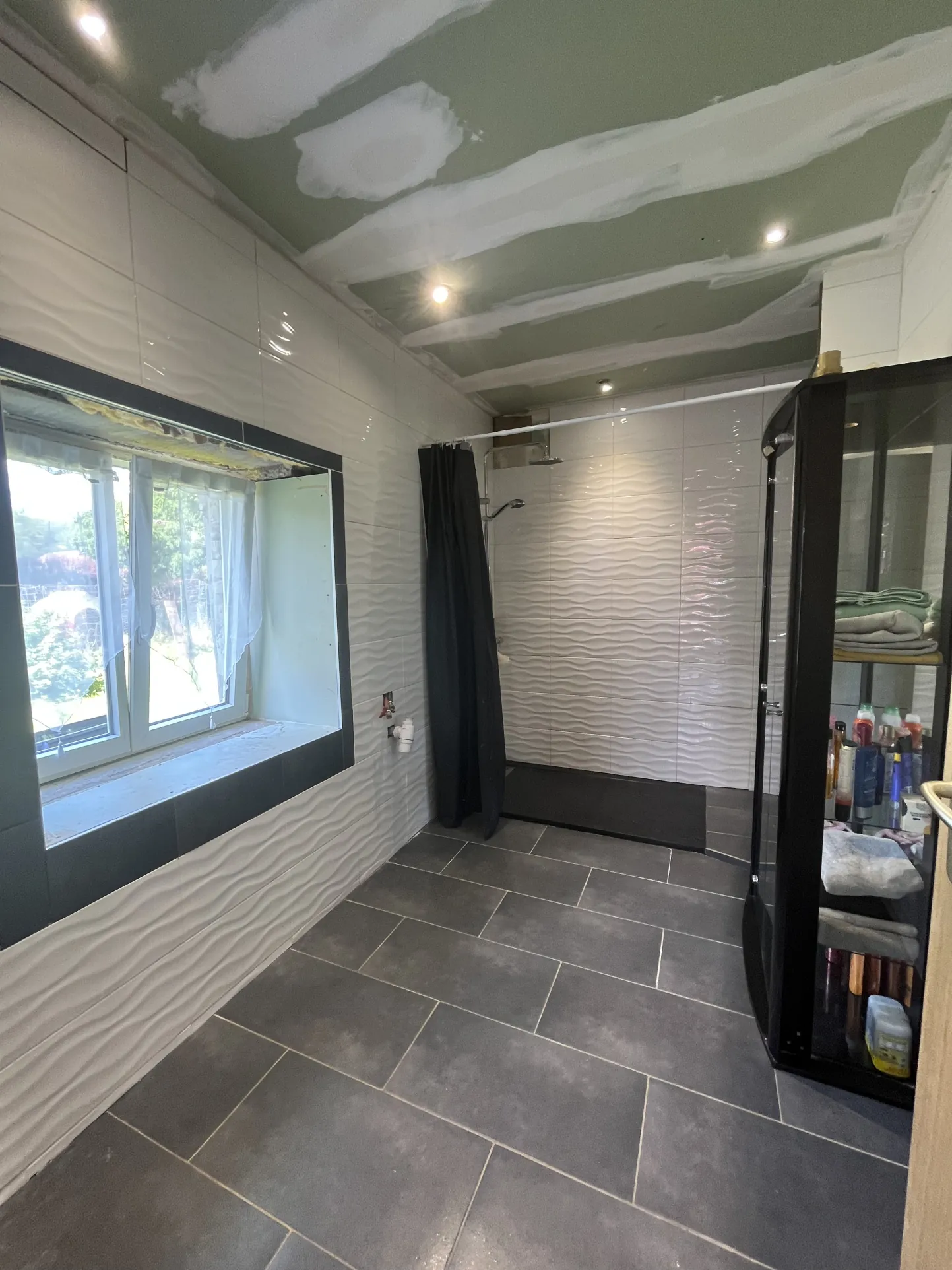 Maison ancienne en pierre de 190 m2 avec 5 chambres à Saint Germain 