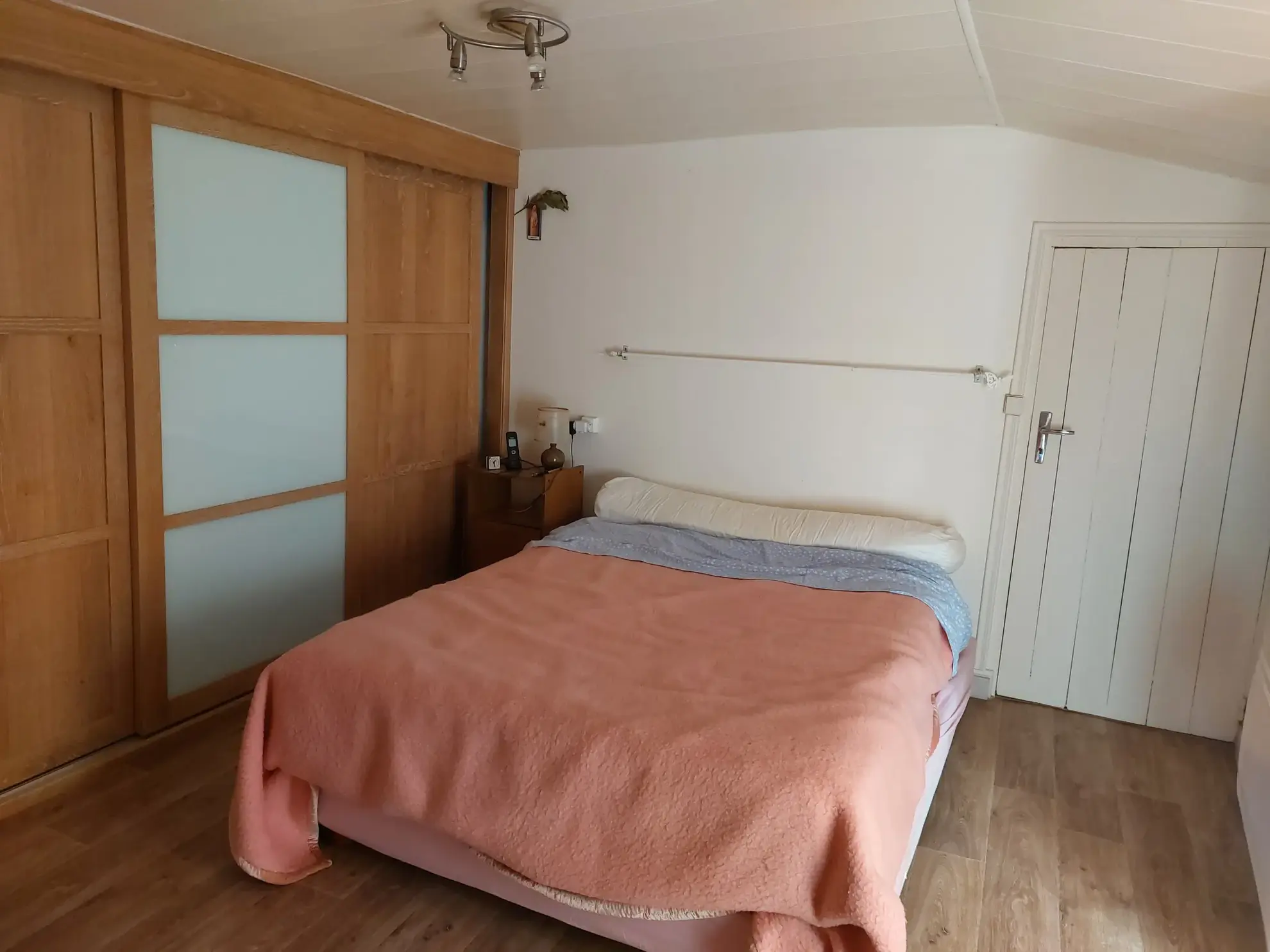 Charmante maison de village de 49 m² à Brusque avec cave et combles aménagés 