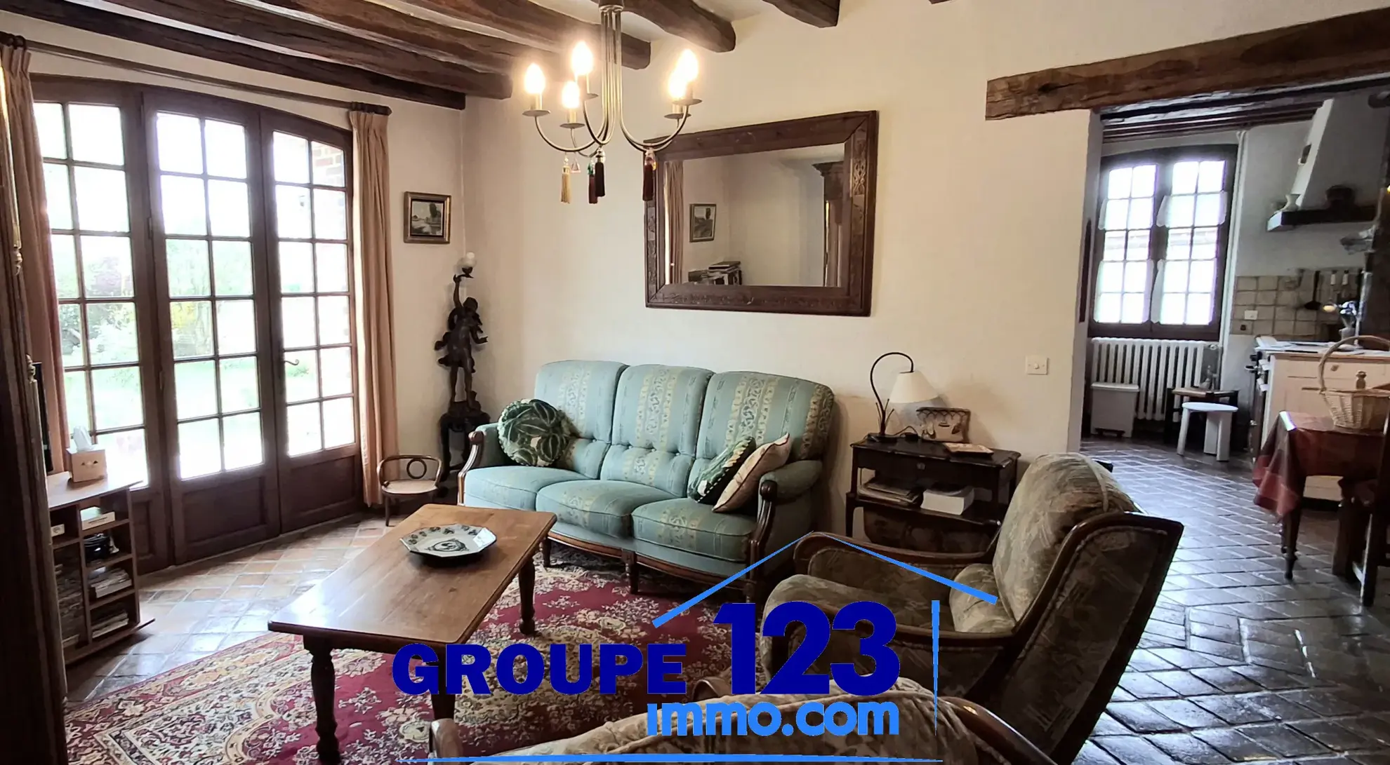 Maison ancienne avec jardin et potentiel d'aménagement à Poilly-sur-Tholon