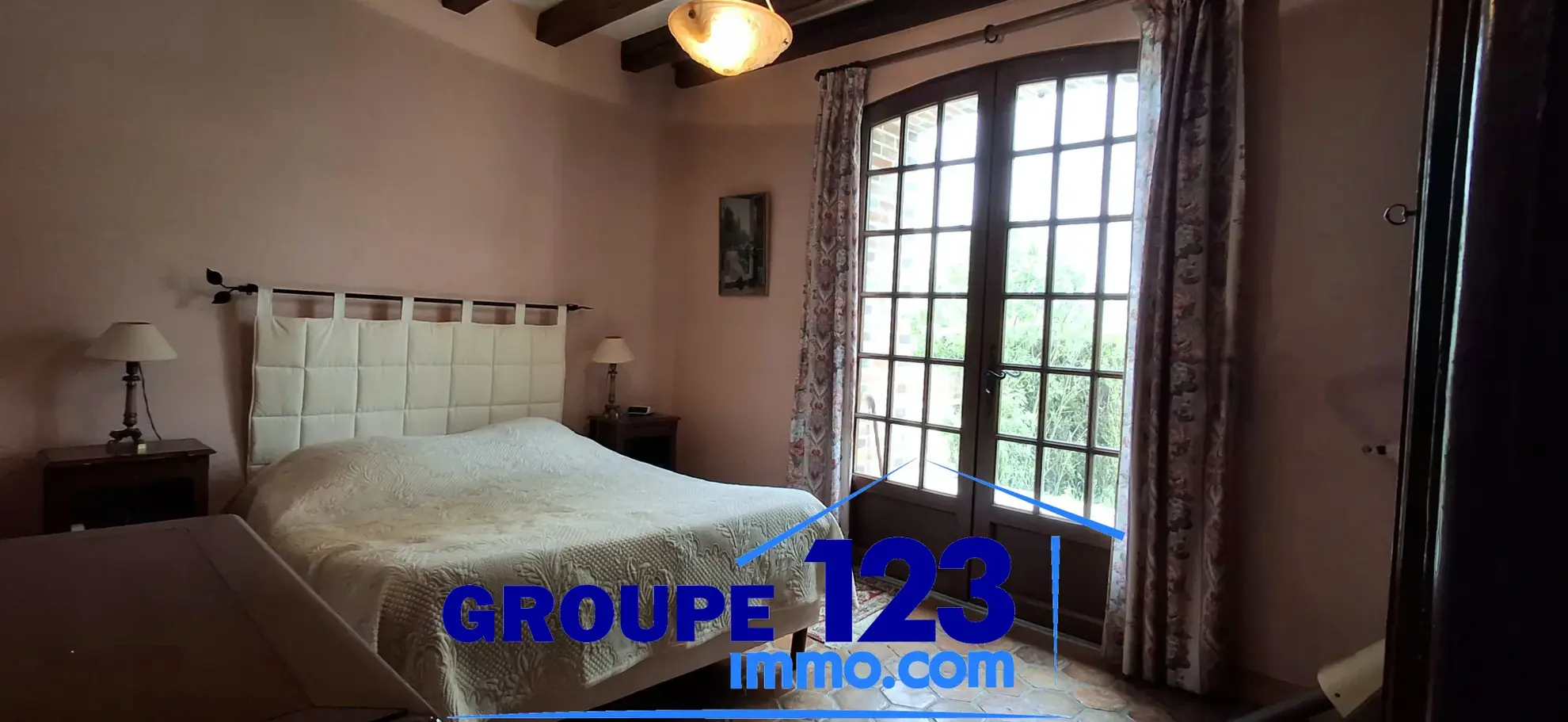 Maison ancienne avec jardin et potentiel d'aménagement à Poilly-sur-Tholon 