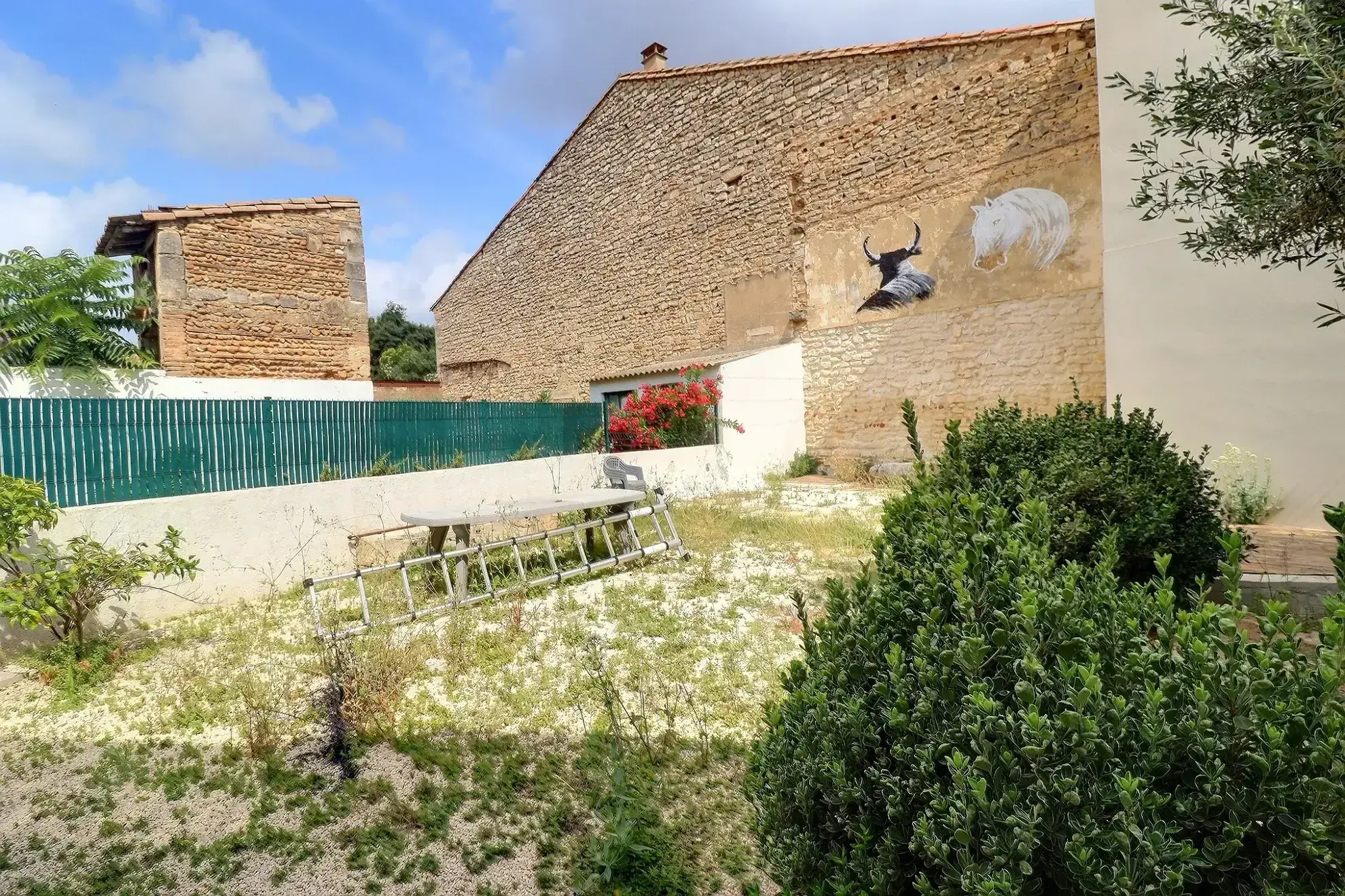 Achat maison de ville à Saint Gilles - 116 m2 avec jardin et garage 