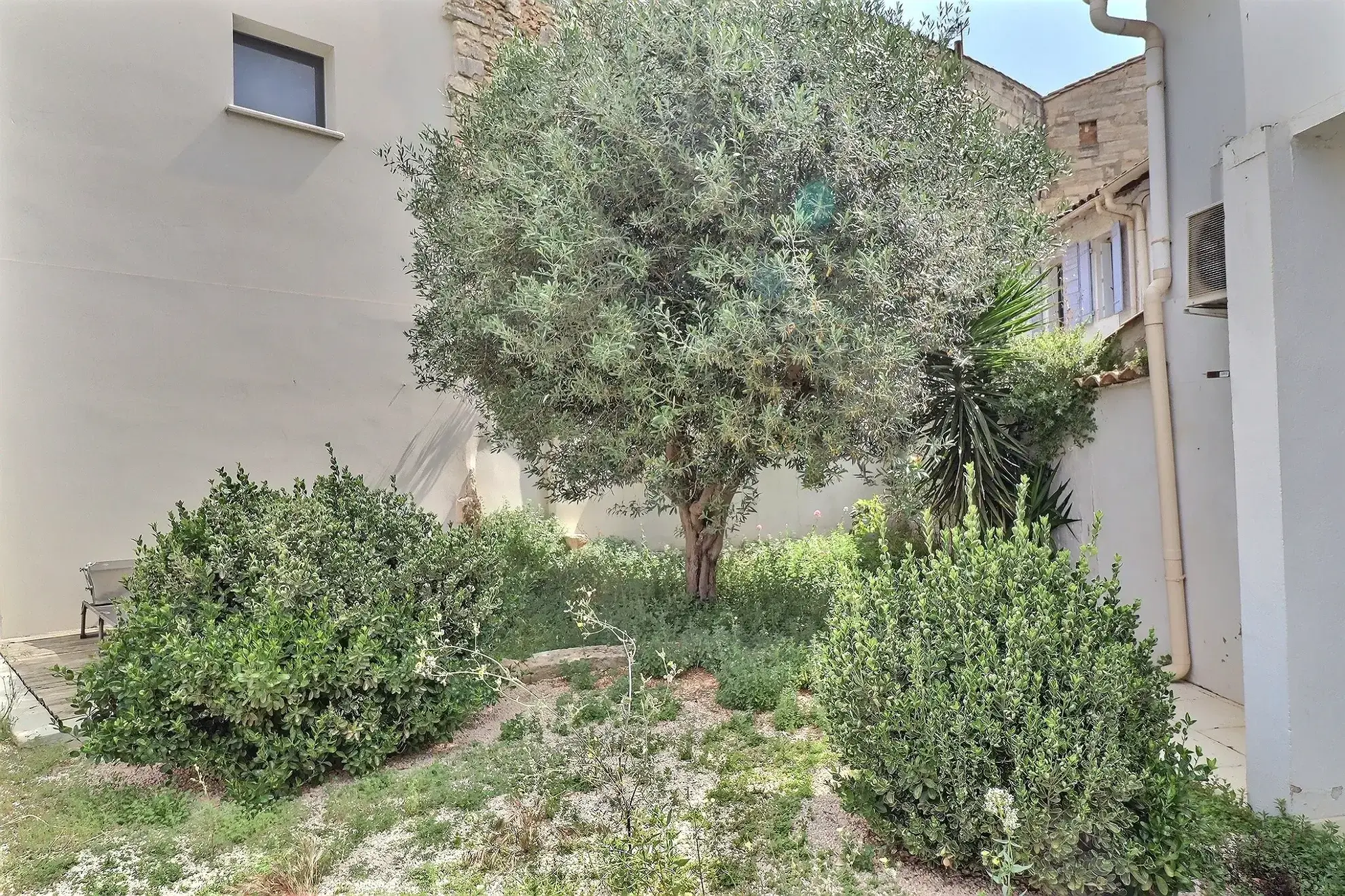 Achat maison de ville à Saint Gilles - 116 m2 avec jardin et garage 
