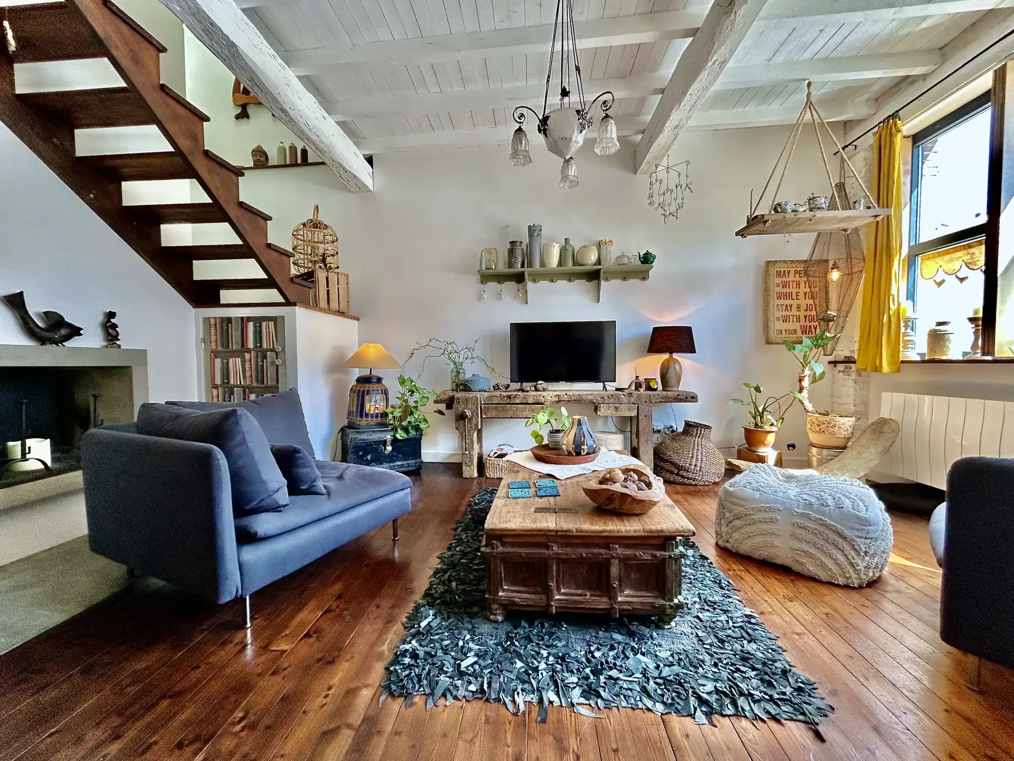 Belle maison de village rénovée avec piscine à Beaumont de Lomagne 