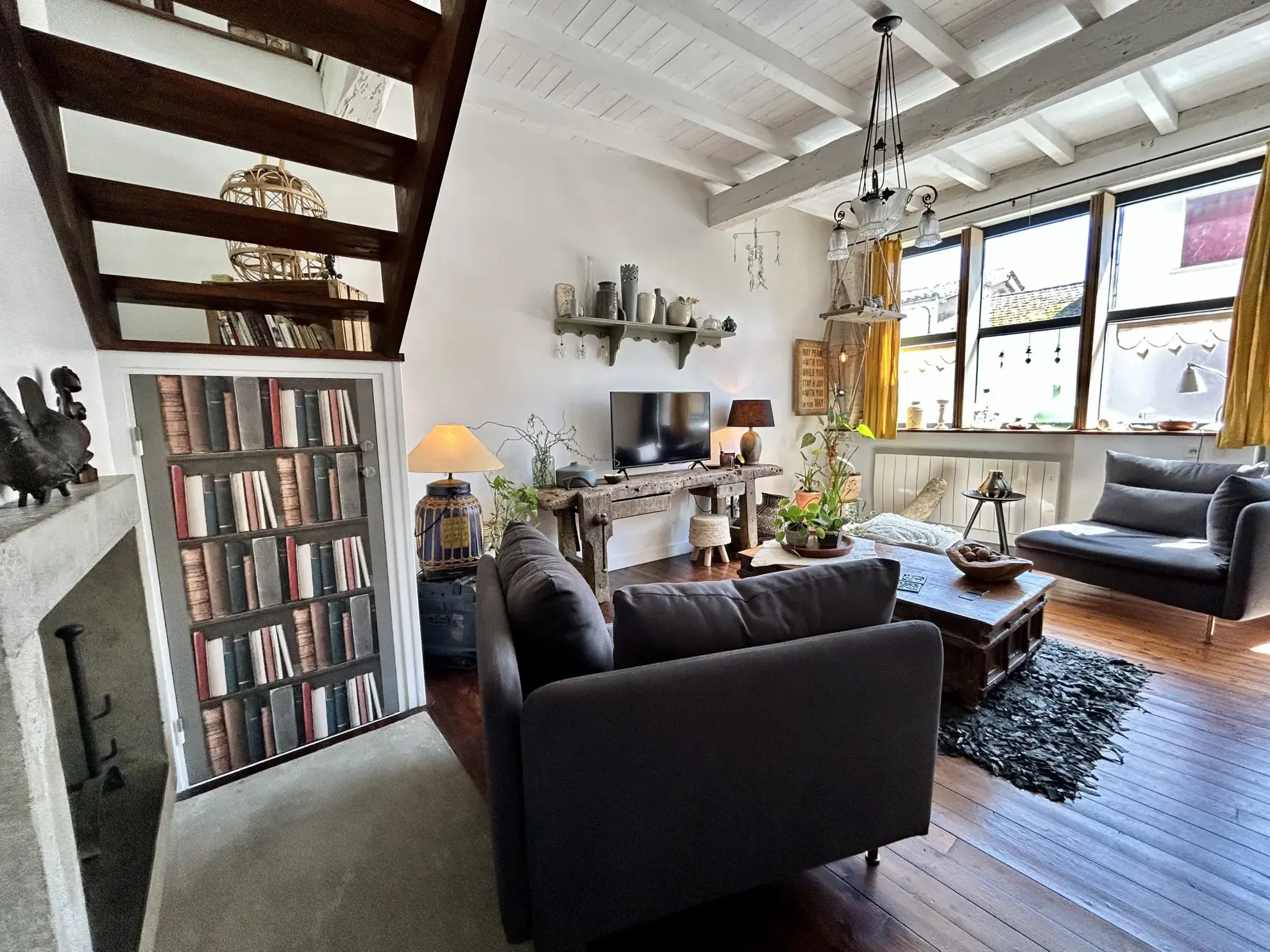 Belle maison de village rénovée avec piscine à Beaumont de Lomagne 