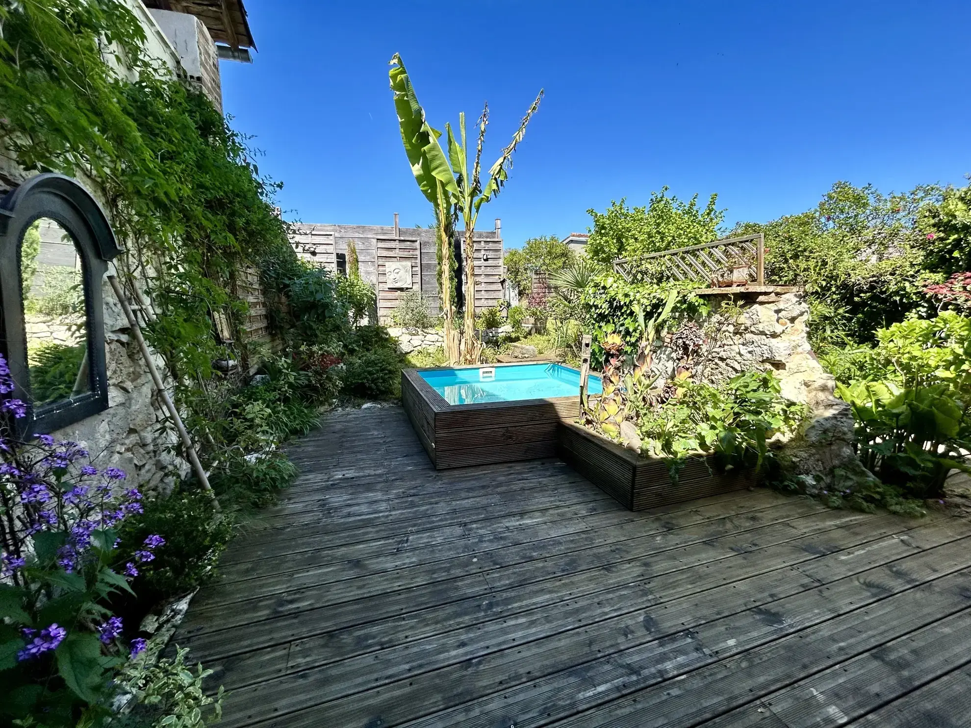 Belle maison de village rénovée avec piscine à Beaumont de Lomagne 