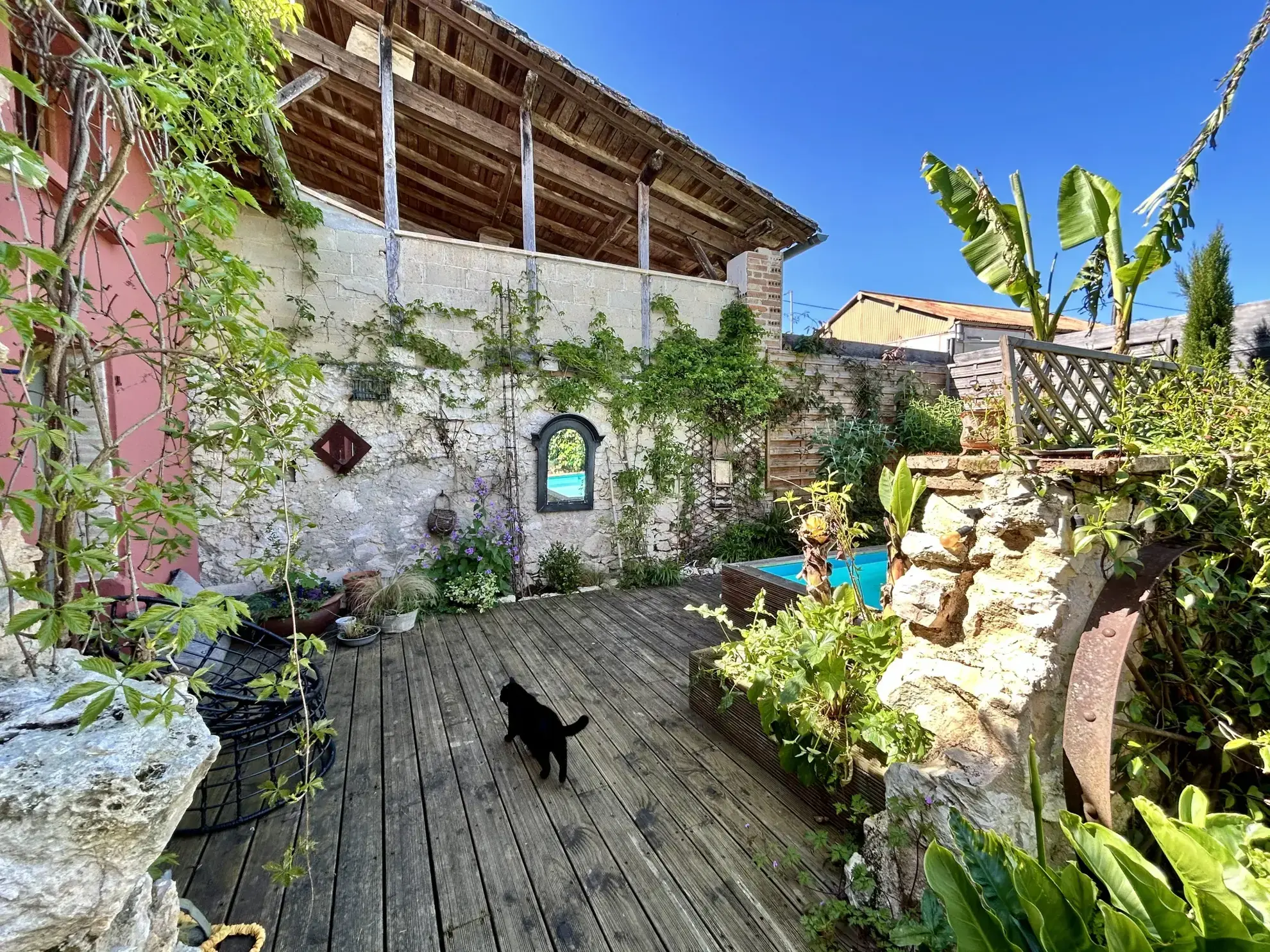 Belle maison de village rénovée avec piscine à Beaumont de Lomagne 