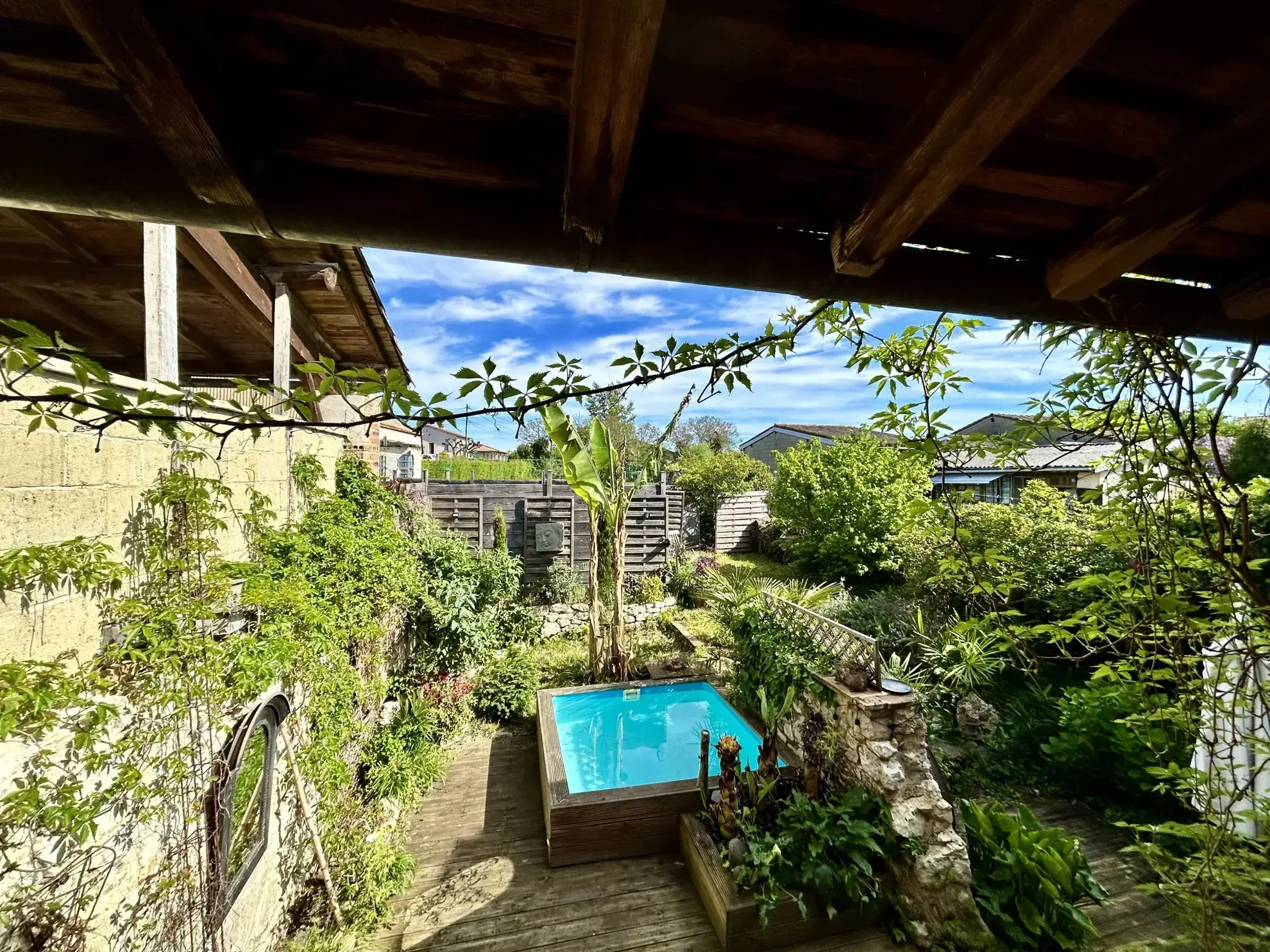 Belle maison de village rénovée avec piscine à Beaumont de Lomagne