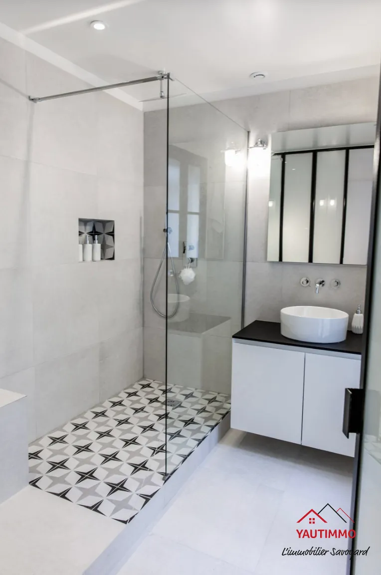 Loft contemporain écologique à Saint-Cergues, proche Genève, investissement rentable 