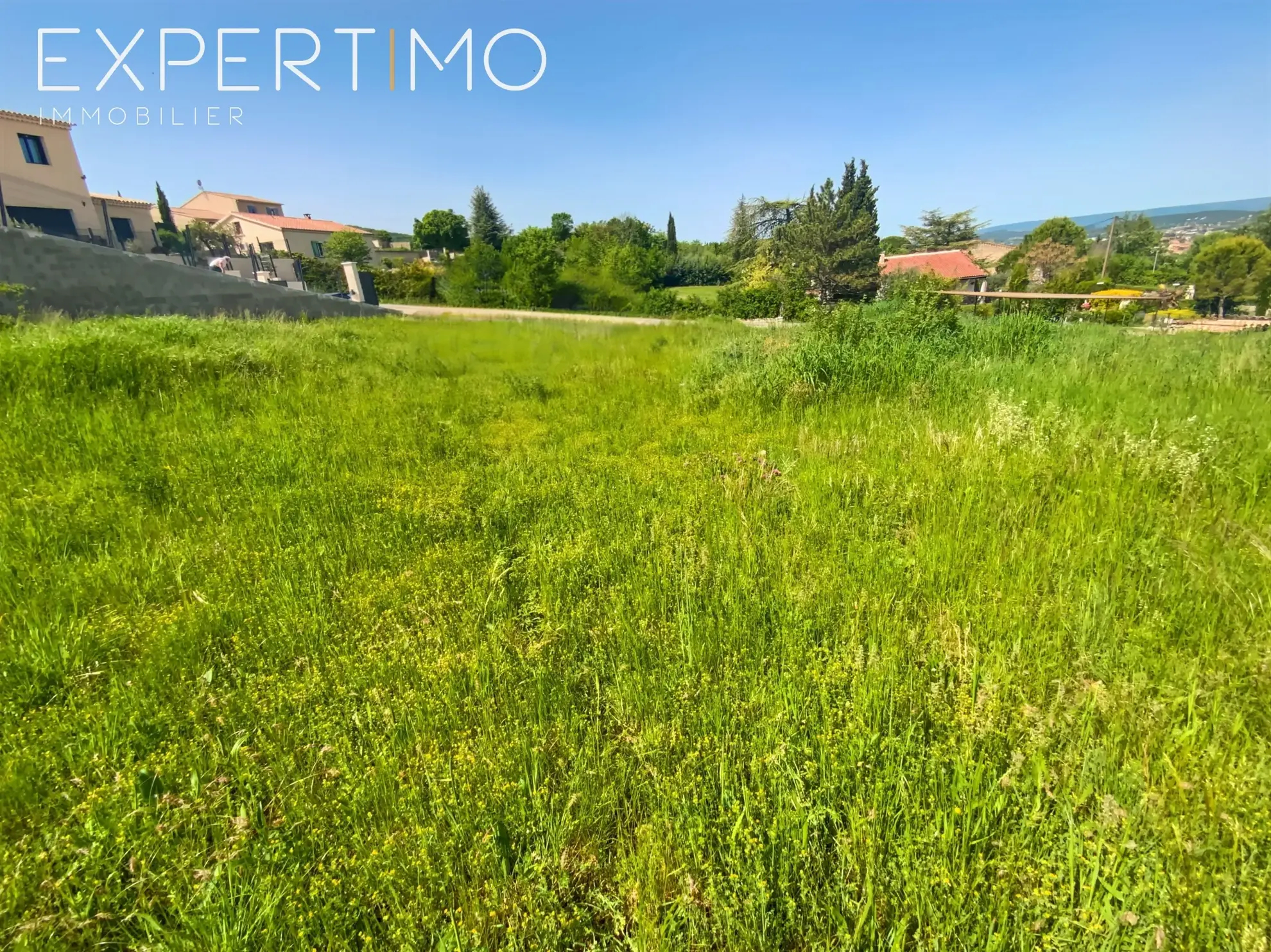 Terrain constructible à Apt avec potentiel d'extension et proximité des commodités