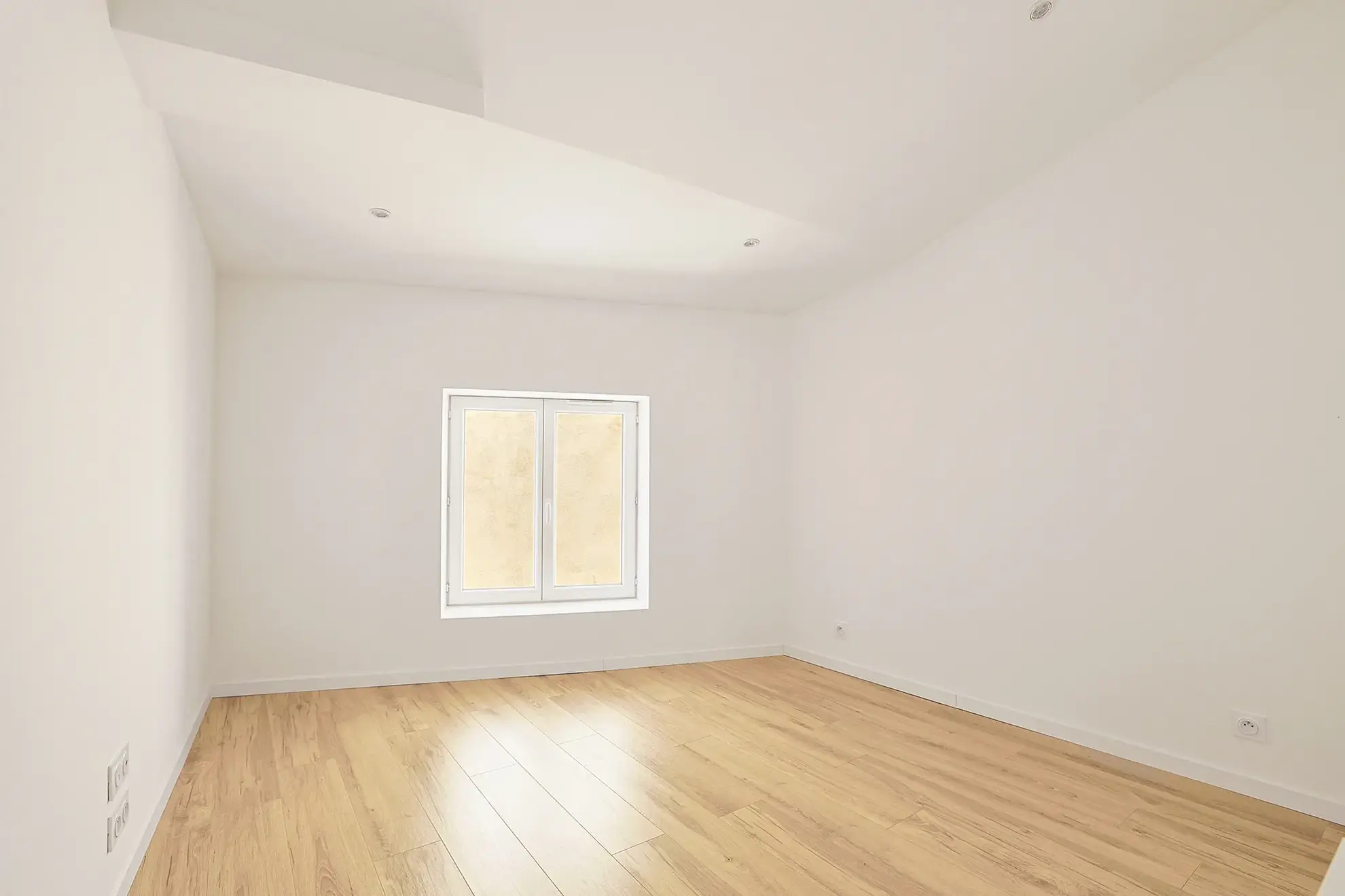 Maison de village rénovée de 73 m² avec jardin et terrasse à Puget-Ville 