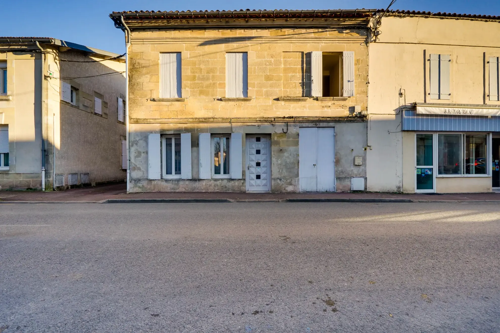 Immeuble résidentiel à Coutras avec 3 lots et forte rentabilité