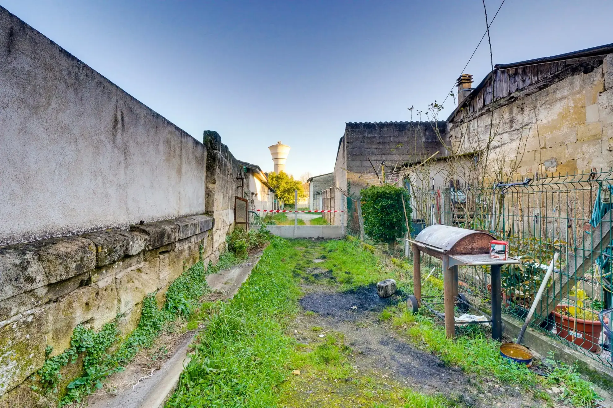 Immeuble résidentiel à Coutras avec 3 lots et forte rentabilité 