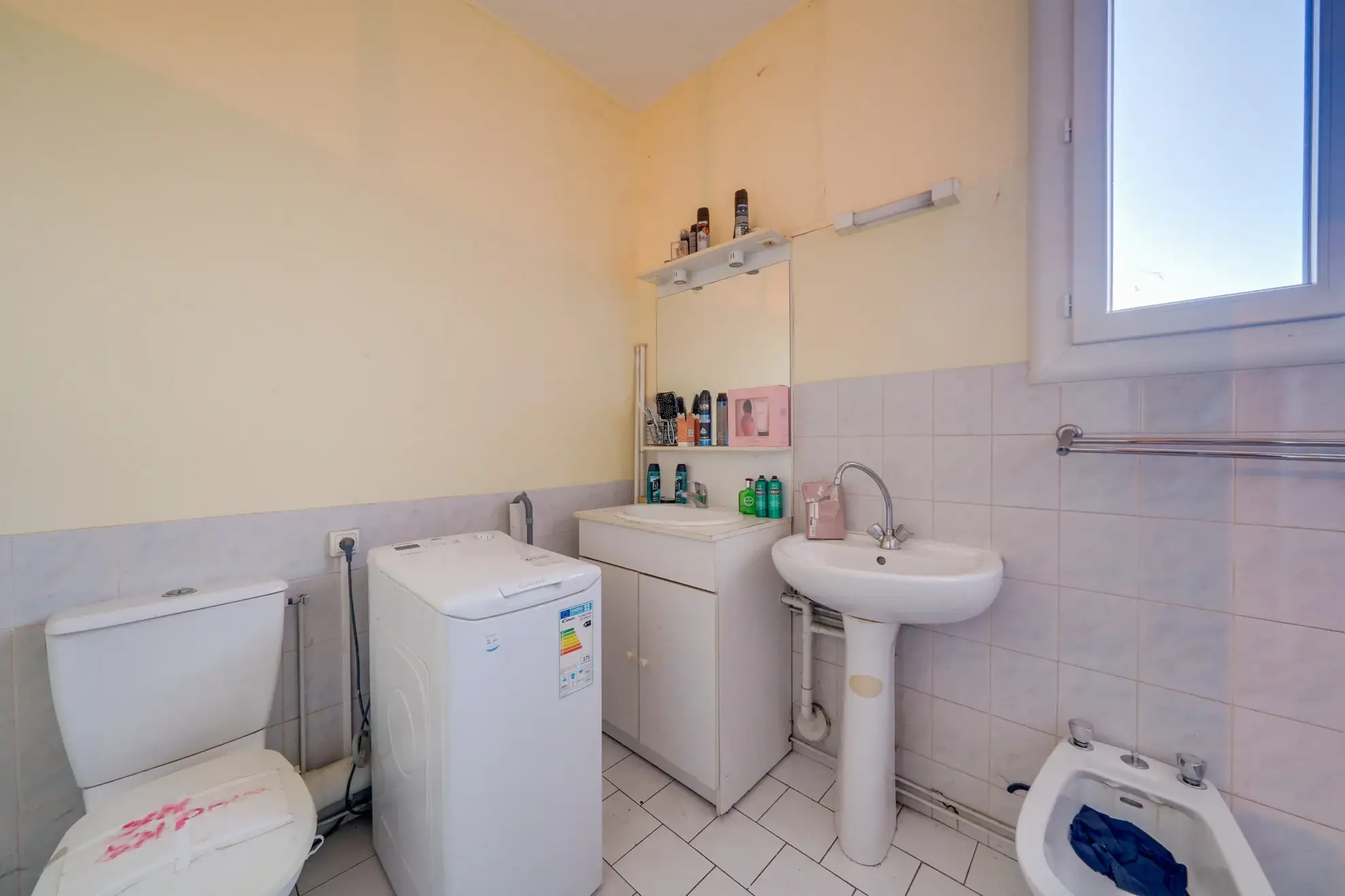 Immeuble résidentiel à Coutras avec 3 lots et forte rentabilité 