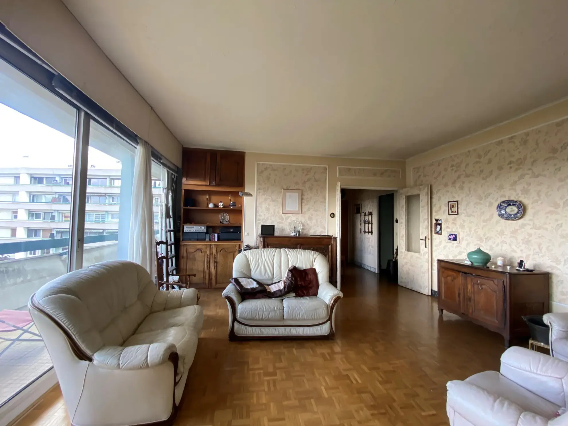 Appartement 6 pièces de 121 m² à Chatenay-Malabry avec parking et vue dégagée 