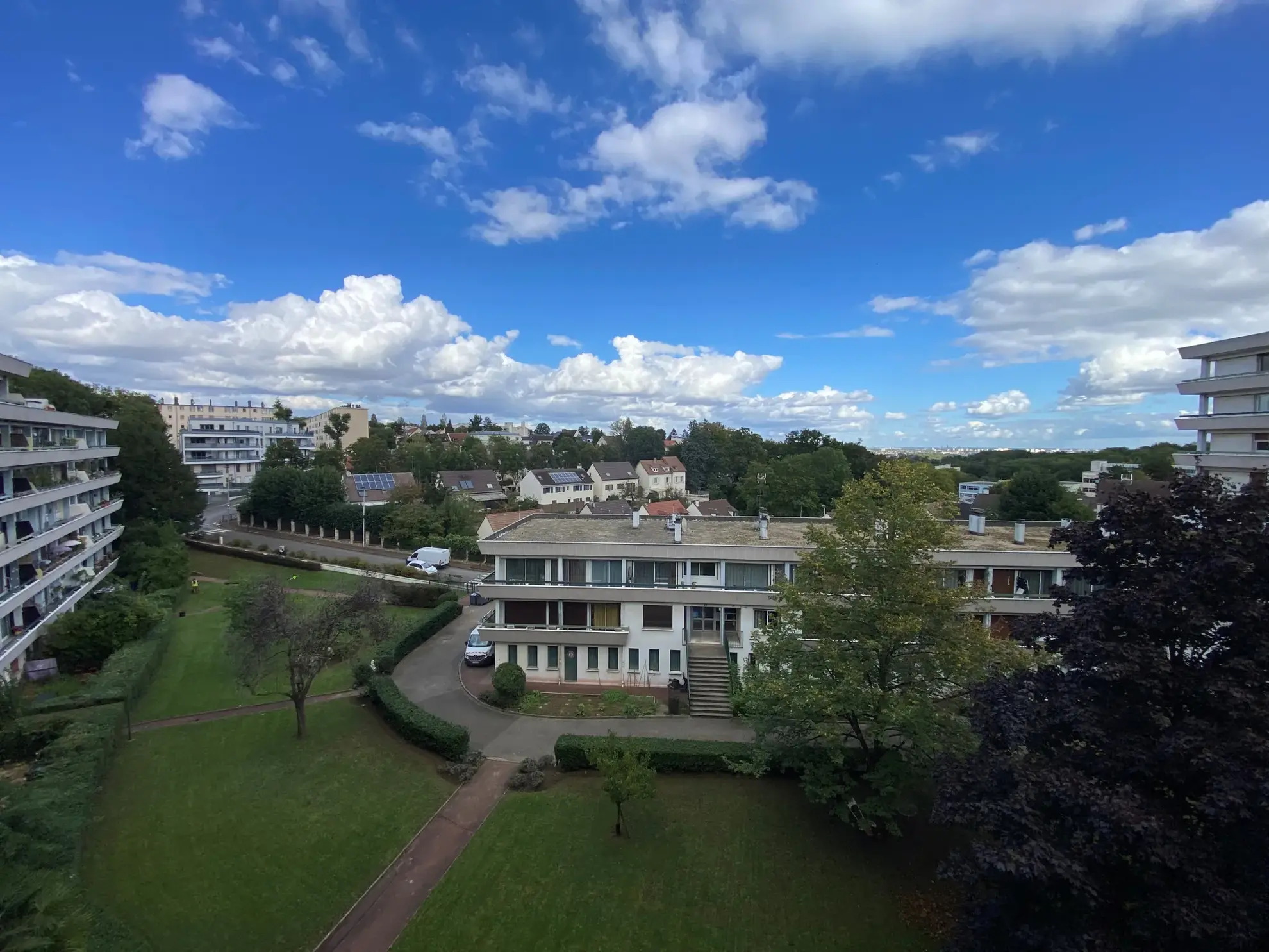 Appartement 6 pièces de 121 m² à Chatenay-Malabry avec parking et vue dégagée