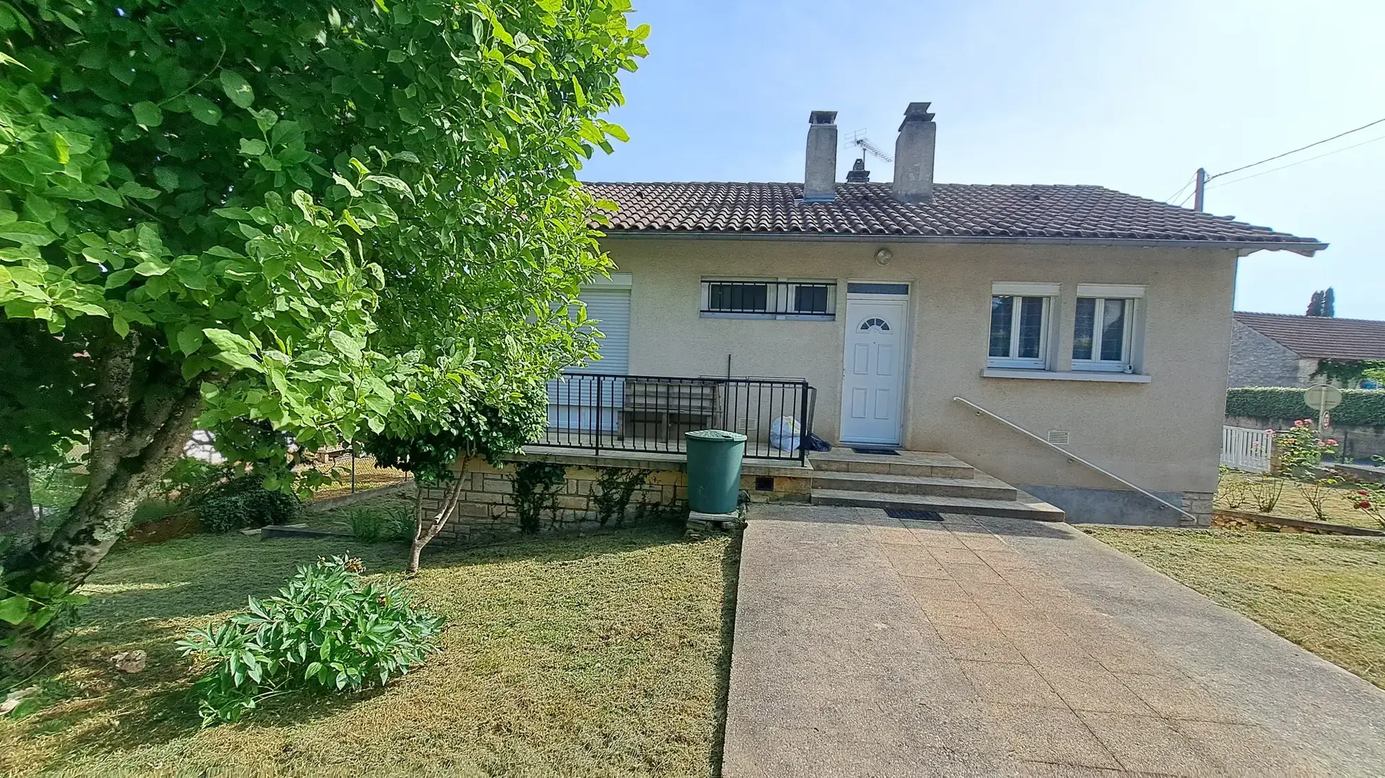 Maison 69 m² en vente au centre de Prayssac avec jardin et sous-sol aménageable 