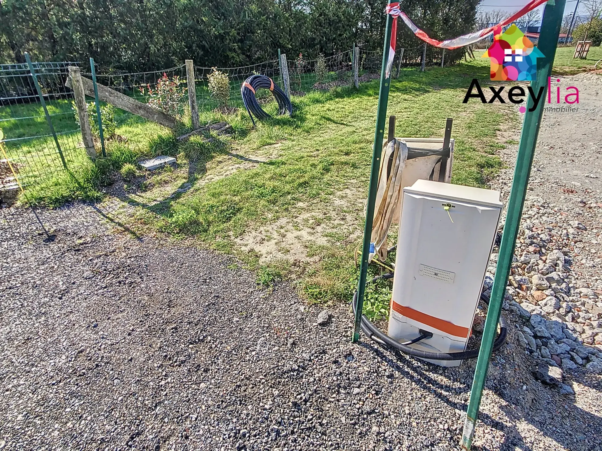 Terrain constructible de 1048 m² à Saint Romain La Motte proche Roanne 