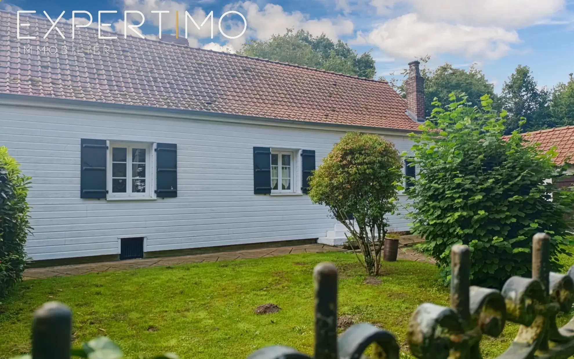 Longère rénovée avec dépendances à Bernay en Ponthieu, terrain de 2304 m² 