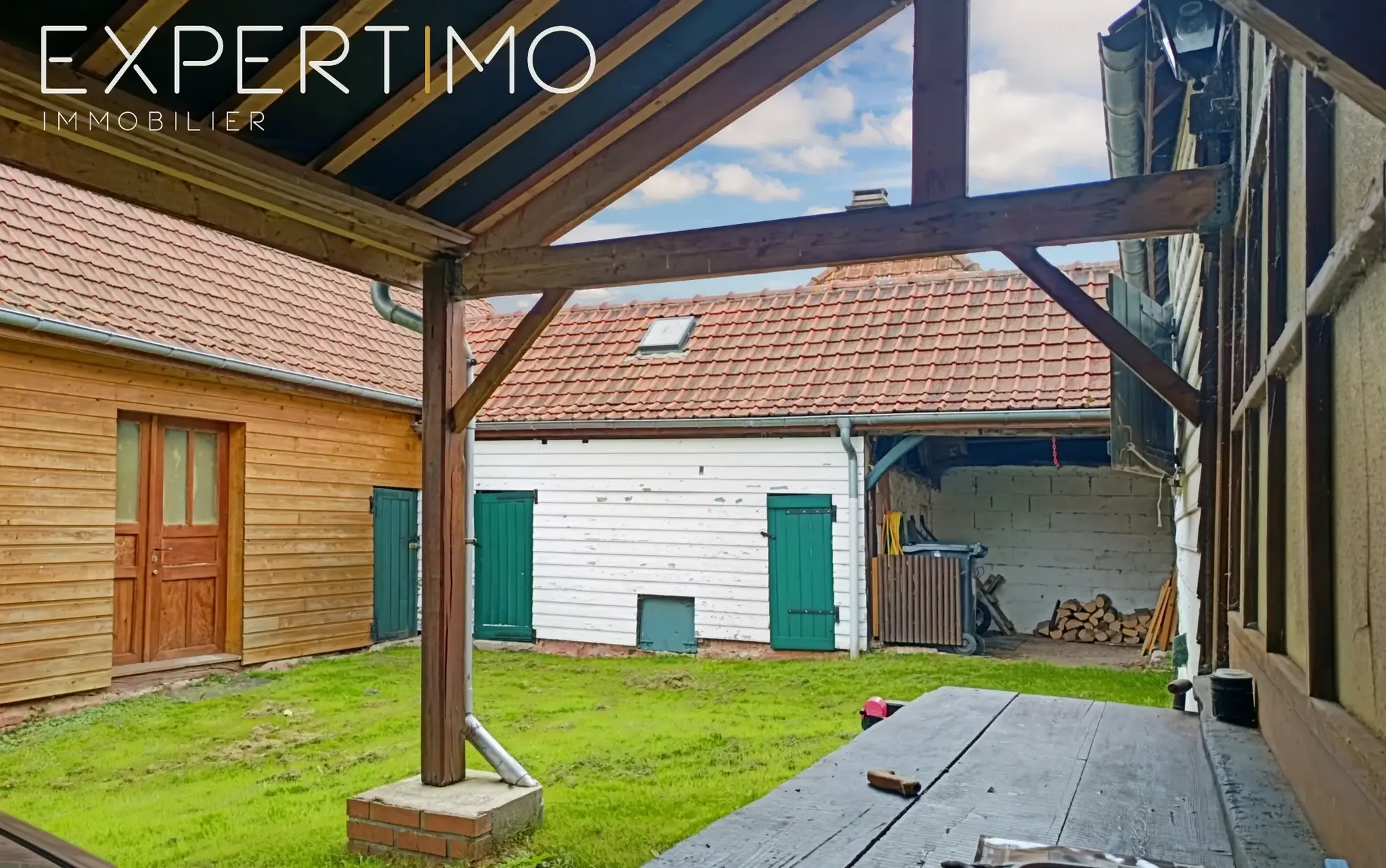 Longère rénovée avec dépendances à Bernay en Ponthieu, terrain de 2304 m² 