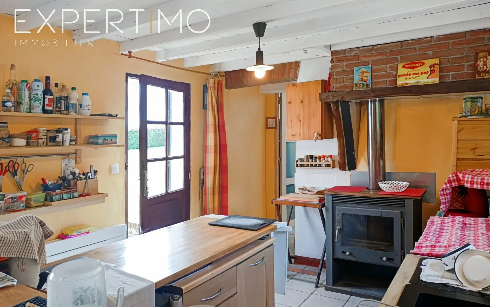 Longère rénovée avec dépendances à Bernay en Ponthieu, terrain de 2304 m² 