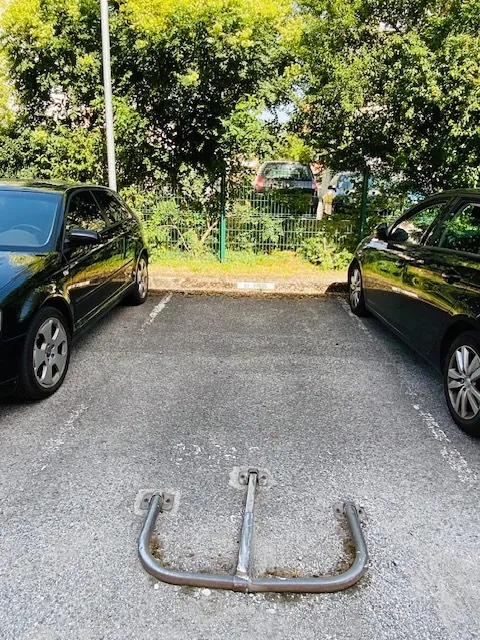 Spacieux appartement T4 à Échirolles avec balcon, cave et parking 