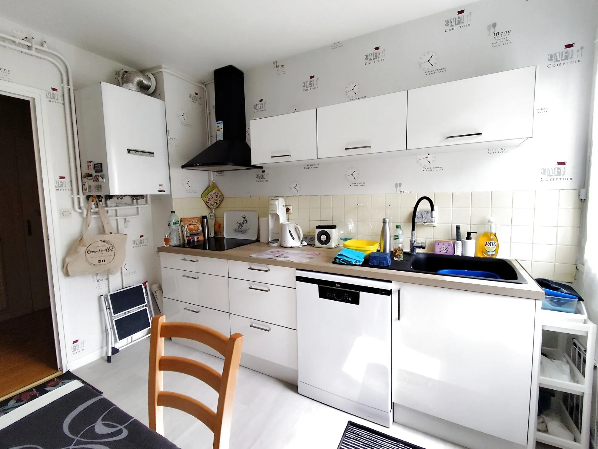 Spacieux appartement T4 à Échirolles avec balcon, cave et parking